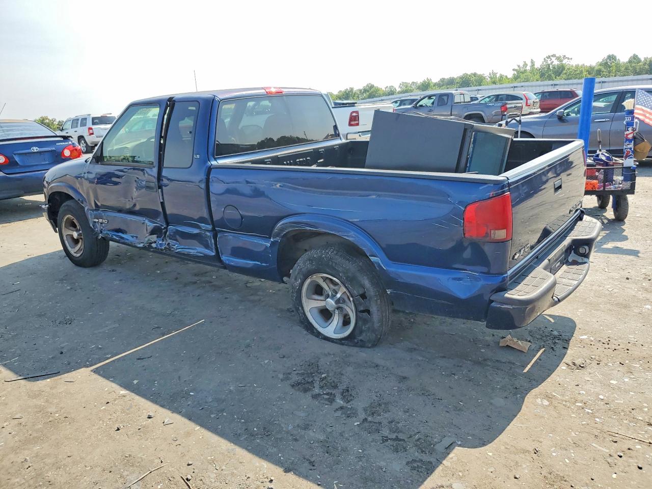 1999 Chevrolet S Truck S10 Blue vin: 1GCCS1949X8140921