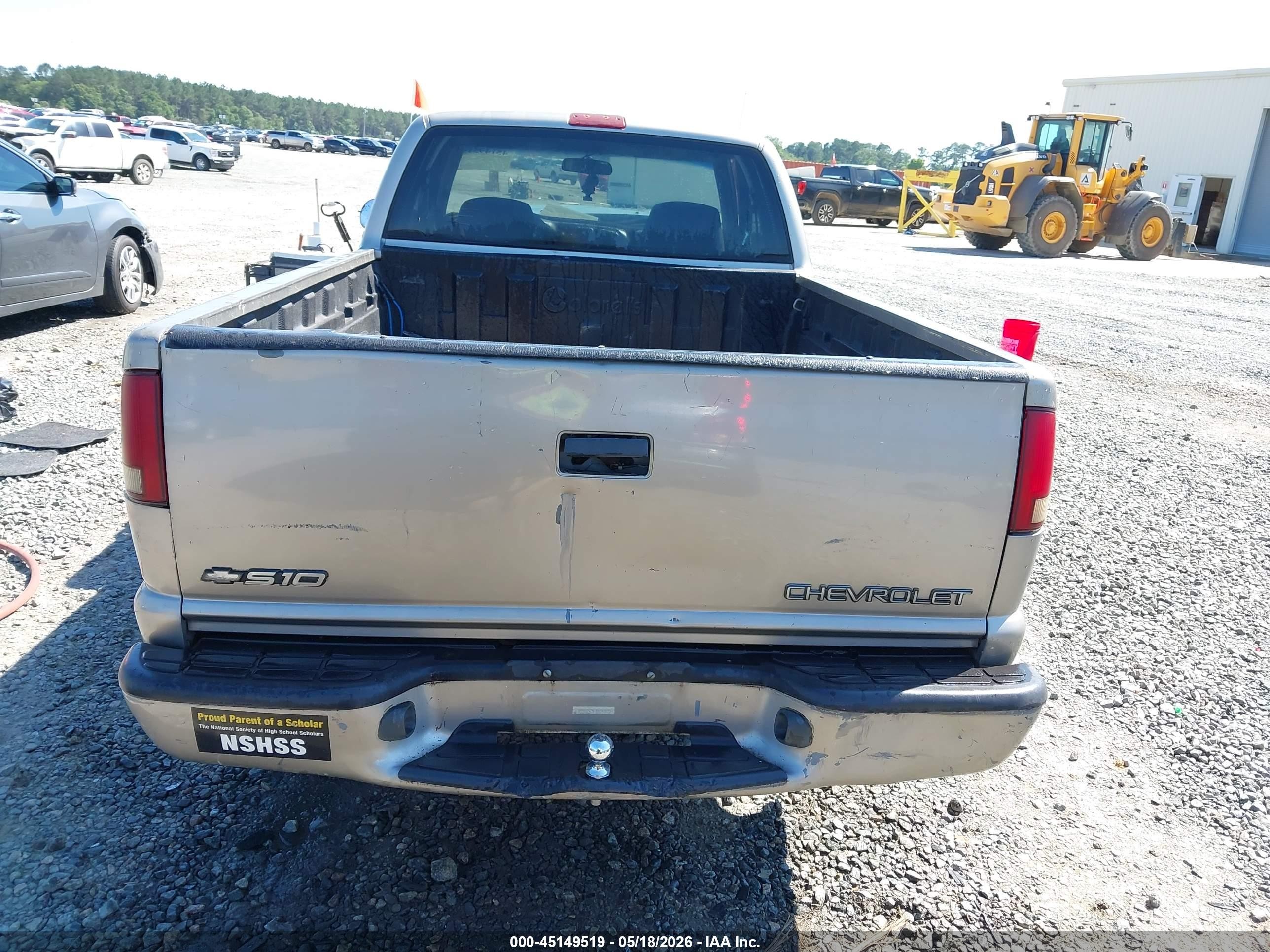 2000 Chevrolet S-10 Ls Gold vin: 1GCCS1949YK157092