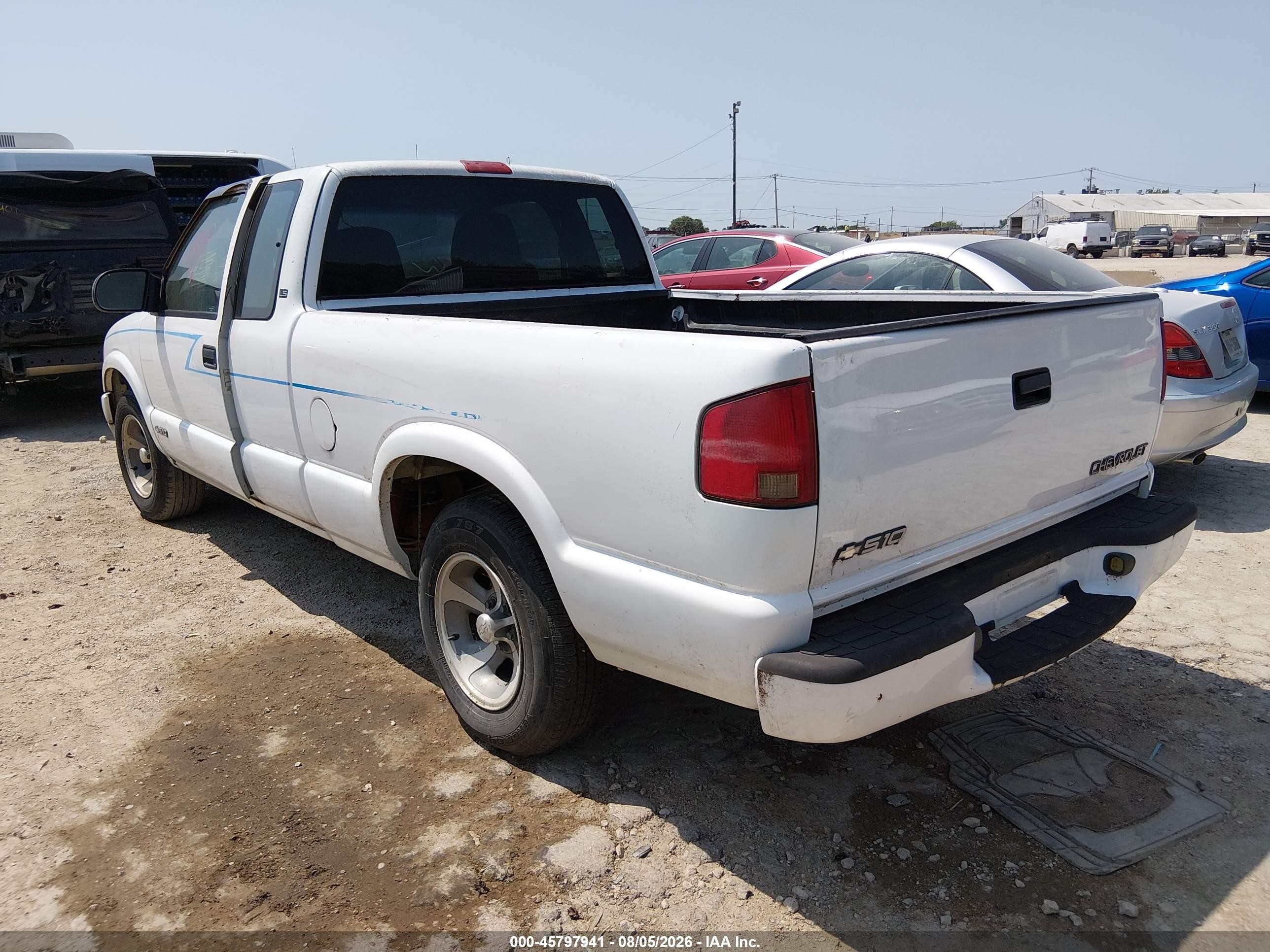 1999 Chevrolet S-10 Ls White vin: 1GCCS194XX8144041