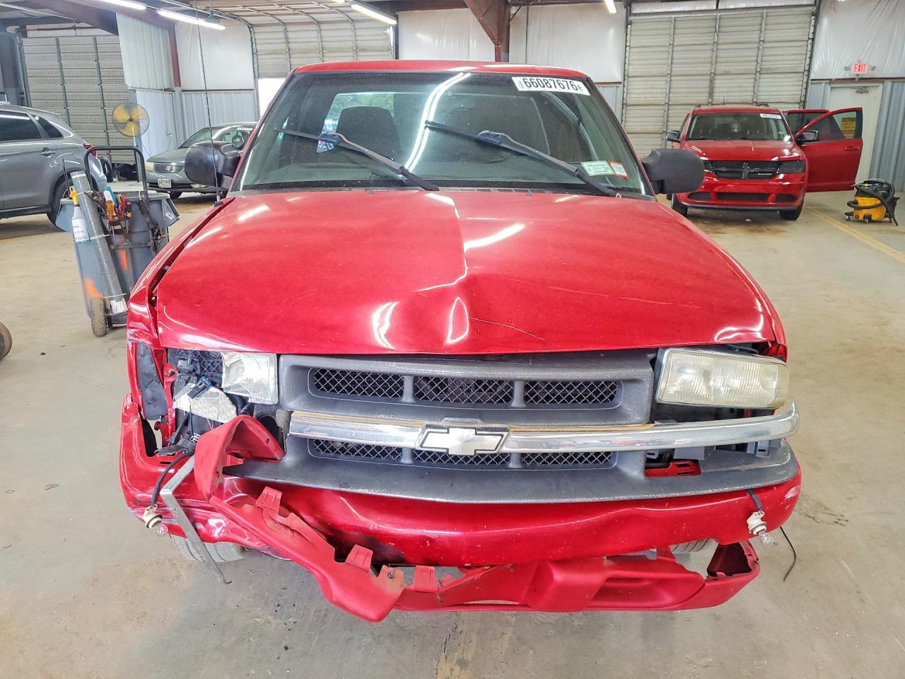 2001 Chevrolet S Truck S10 Red vin: 1GCCS195218251827