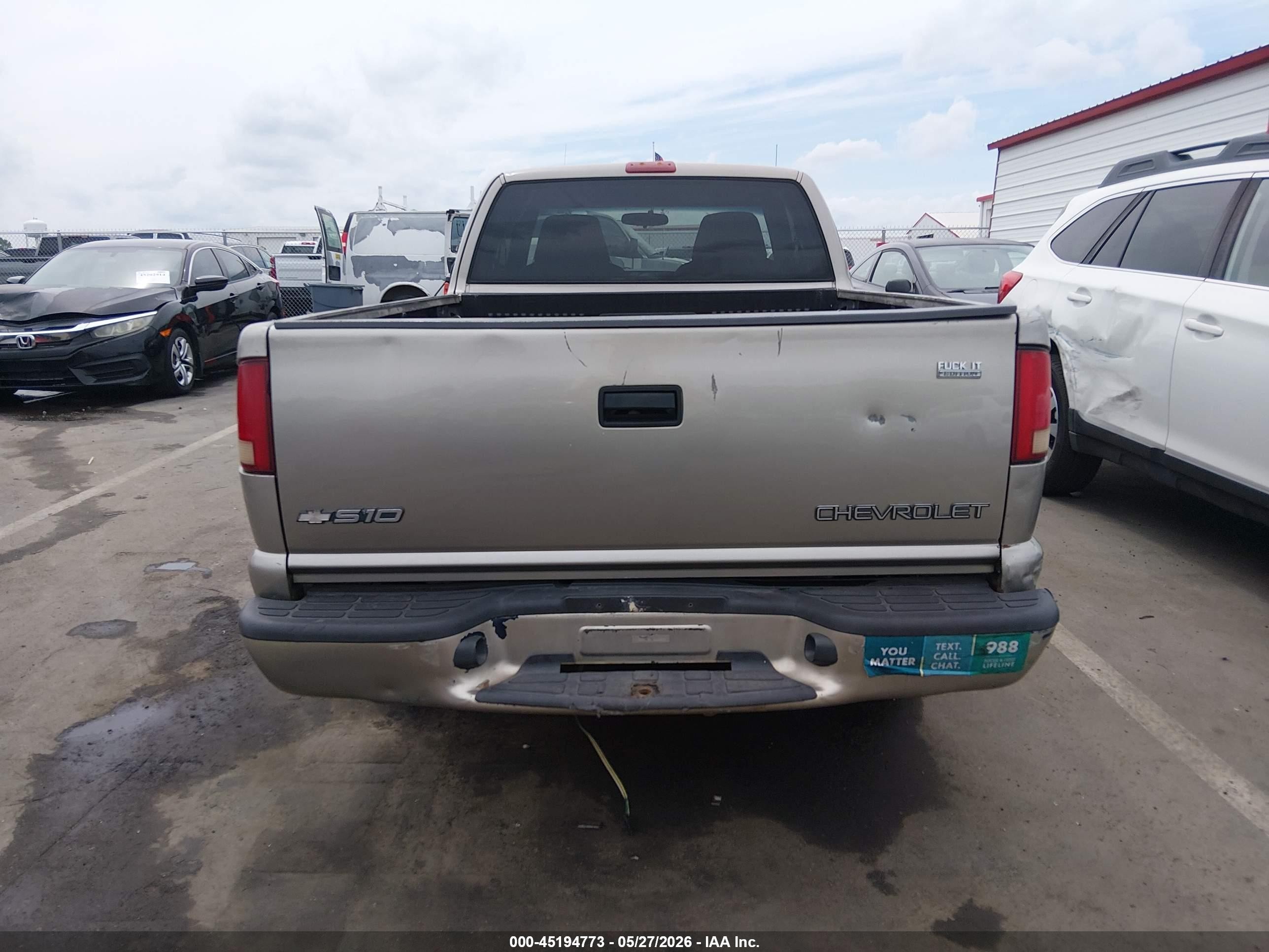 2002 Chevrolet S-10 Ls Коричневый vin: 1GCCS195228257113