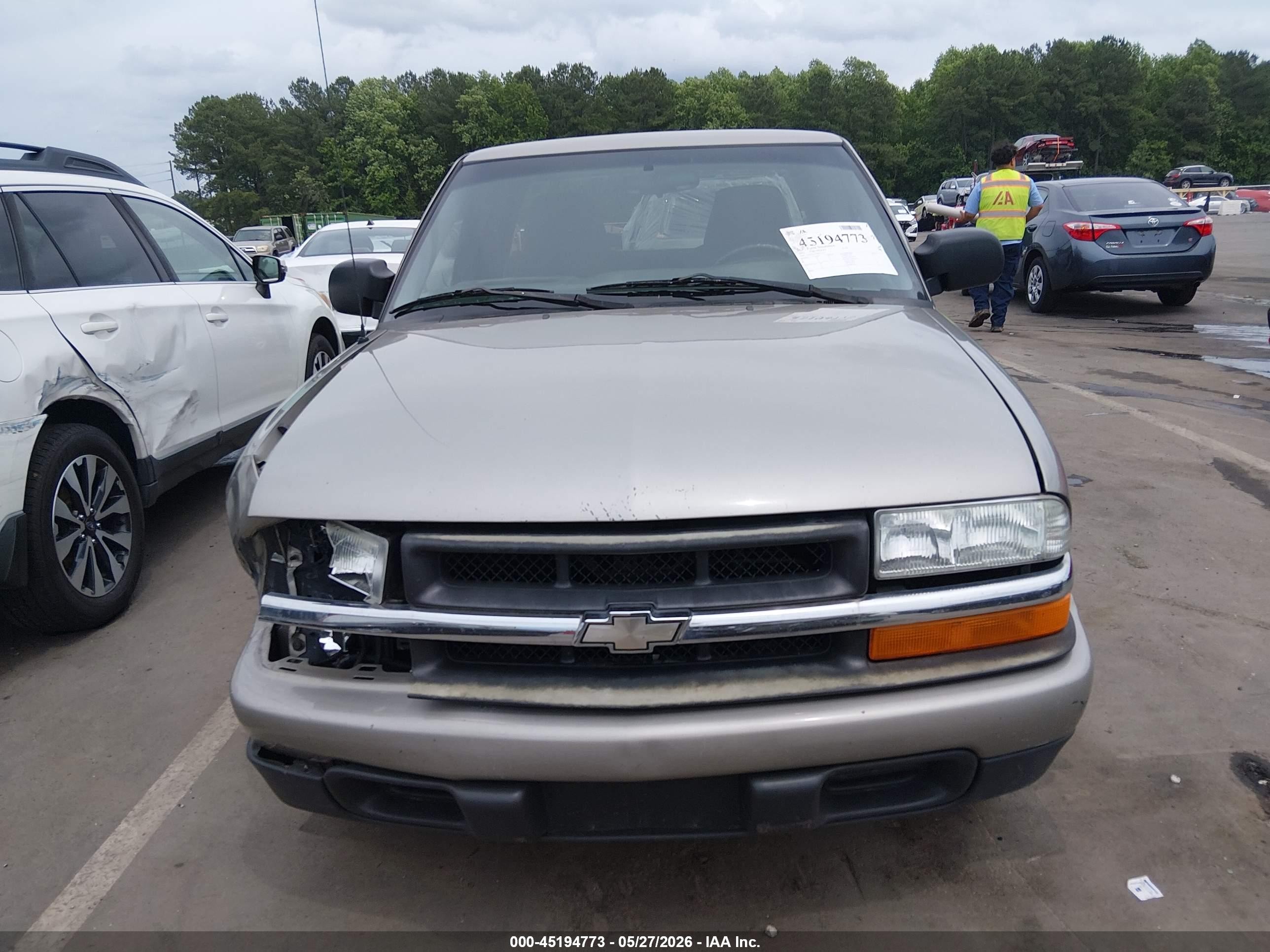 2002 Chevrolet S-10 Ls Коричневый vin: 1GCCS195228257113