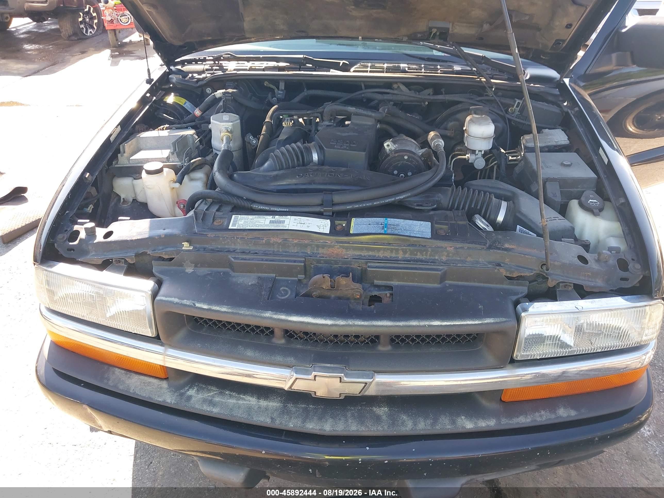 2002 Chevrolet S-10 Ls Black vin: 1GCCS195428172502