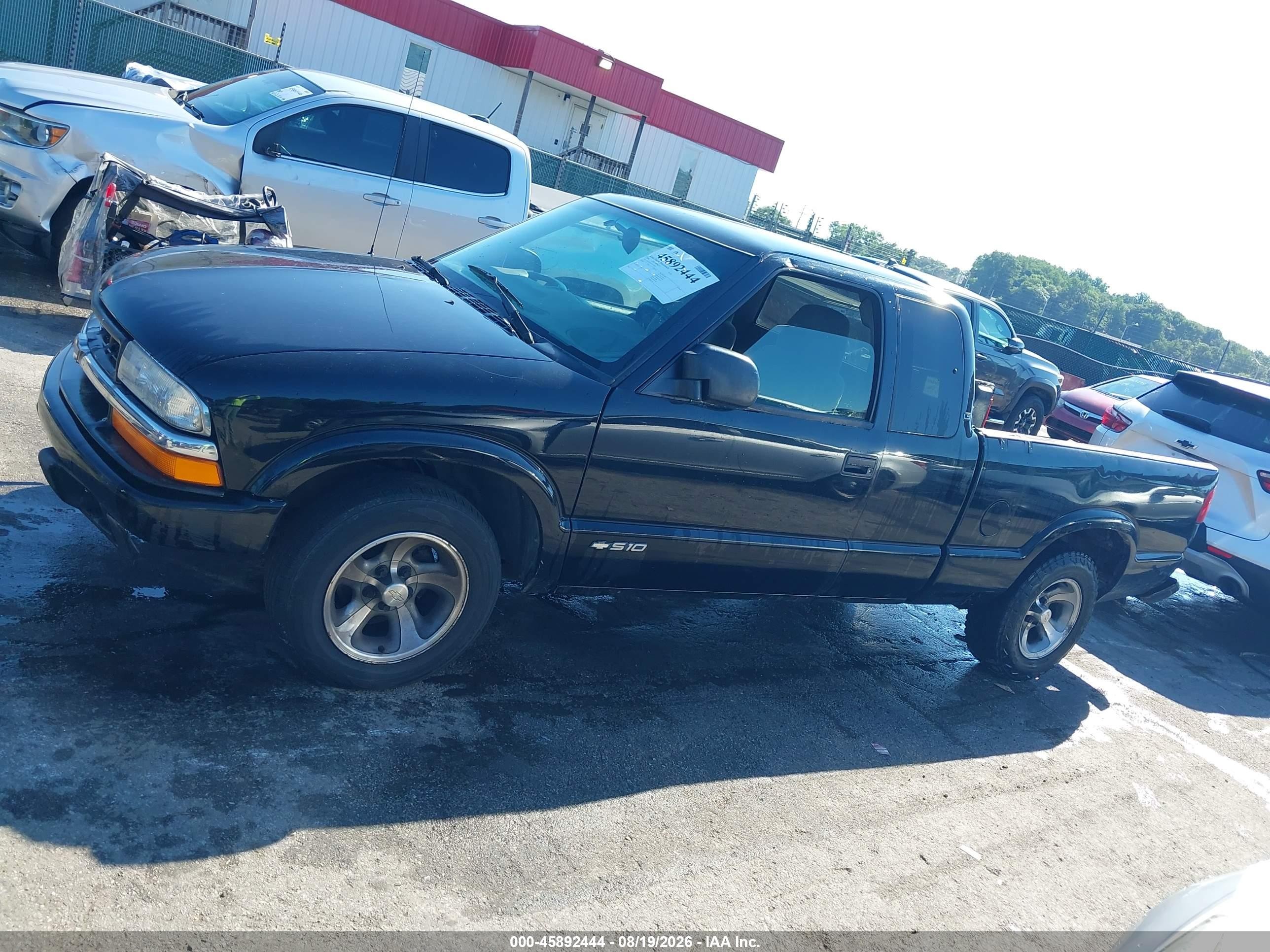 2002 Chevrolet S-10 Ls Black vin: 1GCCS195428172502
