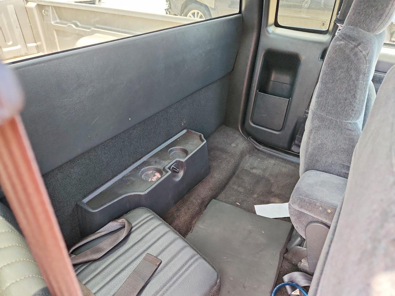 2000 Chevrolet S Truck S10 Gray vin: 1GCCS1954Y8245585