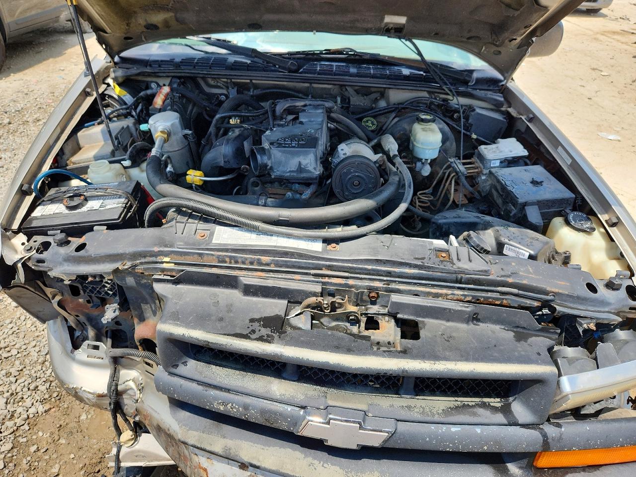 2000 Chevrolet S Truck S10 Gray vin: 1GCCS1954Y8245585