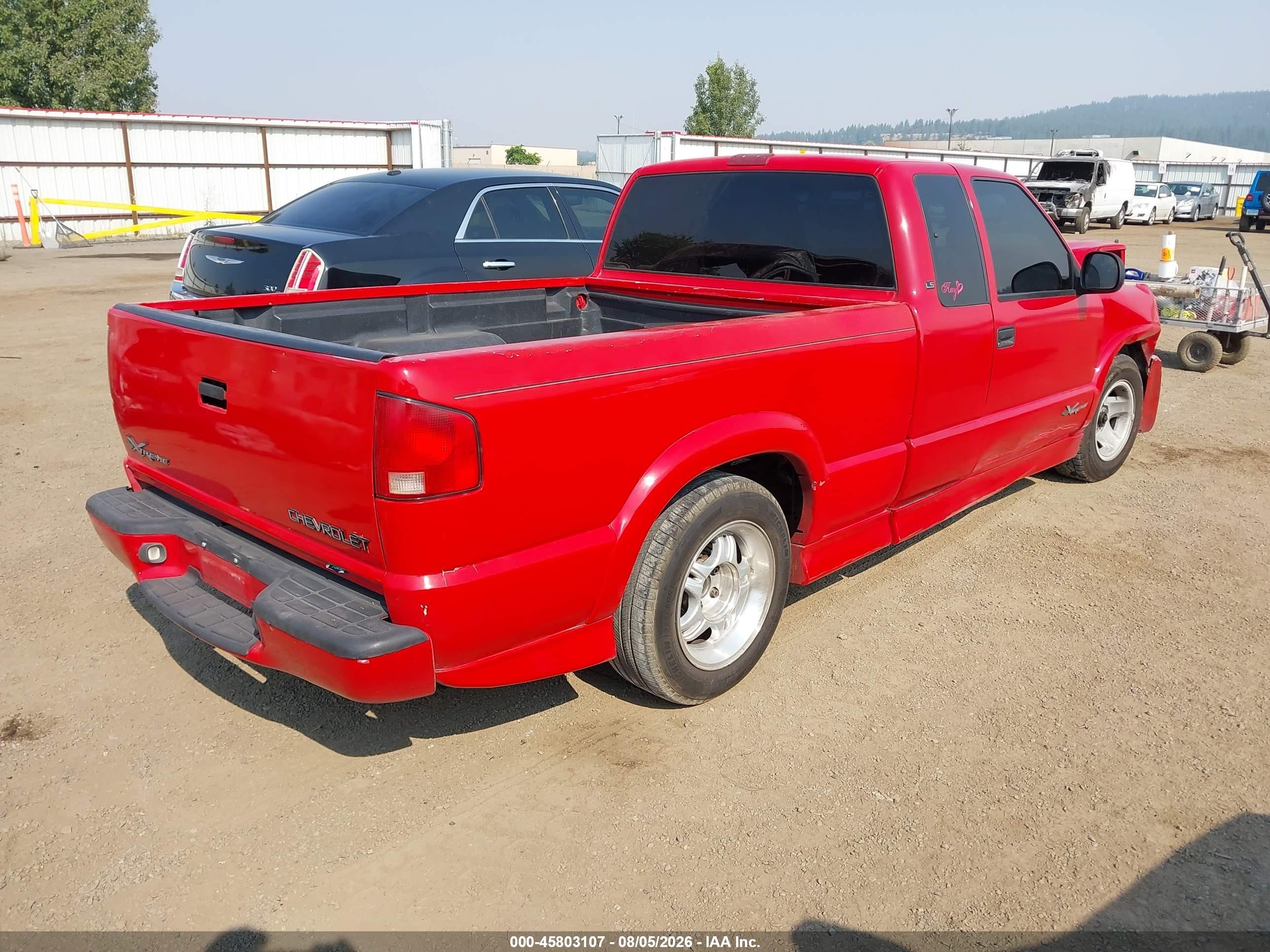 2000 Chevrolet S-10 Ls Red vin: 1GCCS1954Y8285892