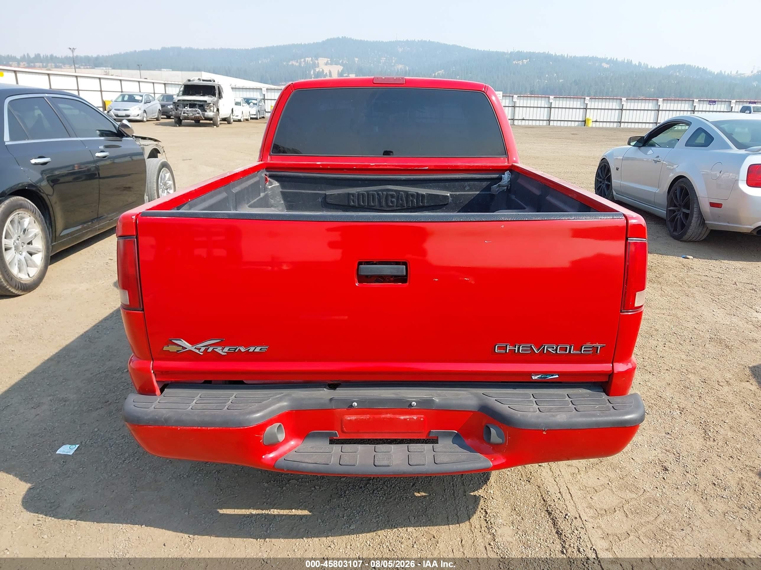 2000 Chevrolet S-10 Ls Red vin: 1GCCS1954Y8285892