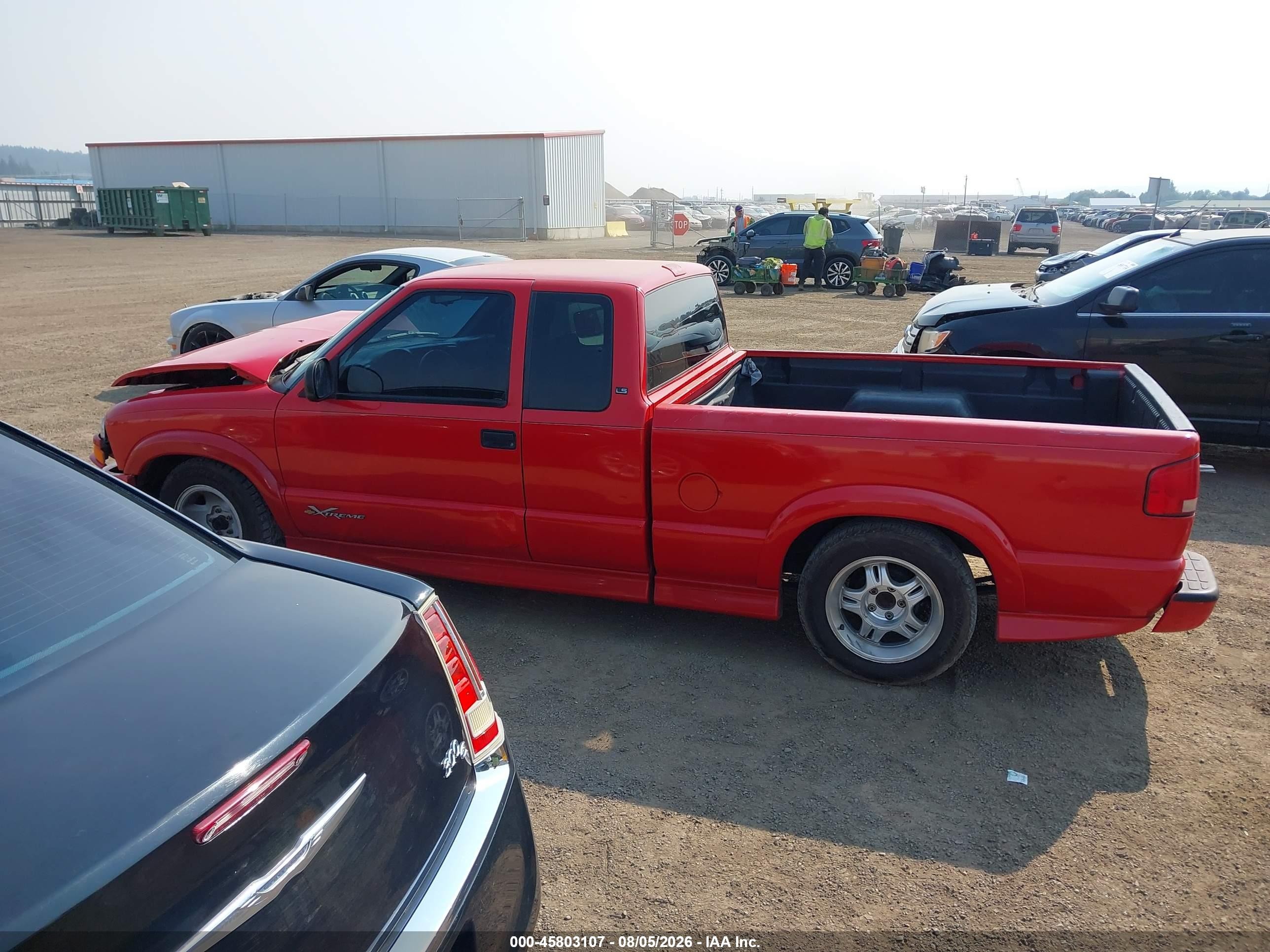 2000 Chevrolet S-10 Ls Red vin: 1GCCS1954Y8285892