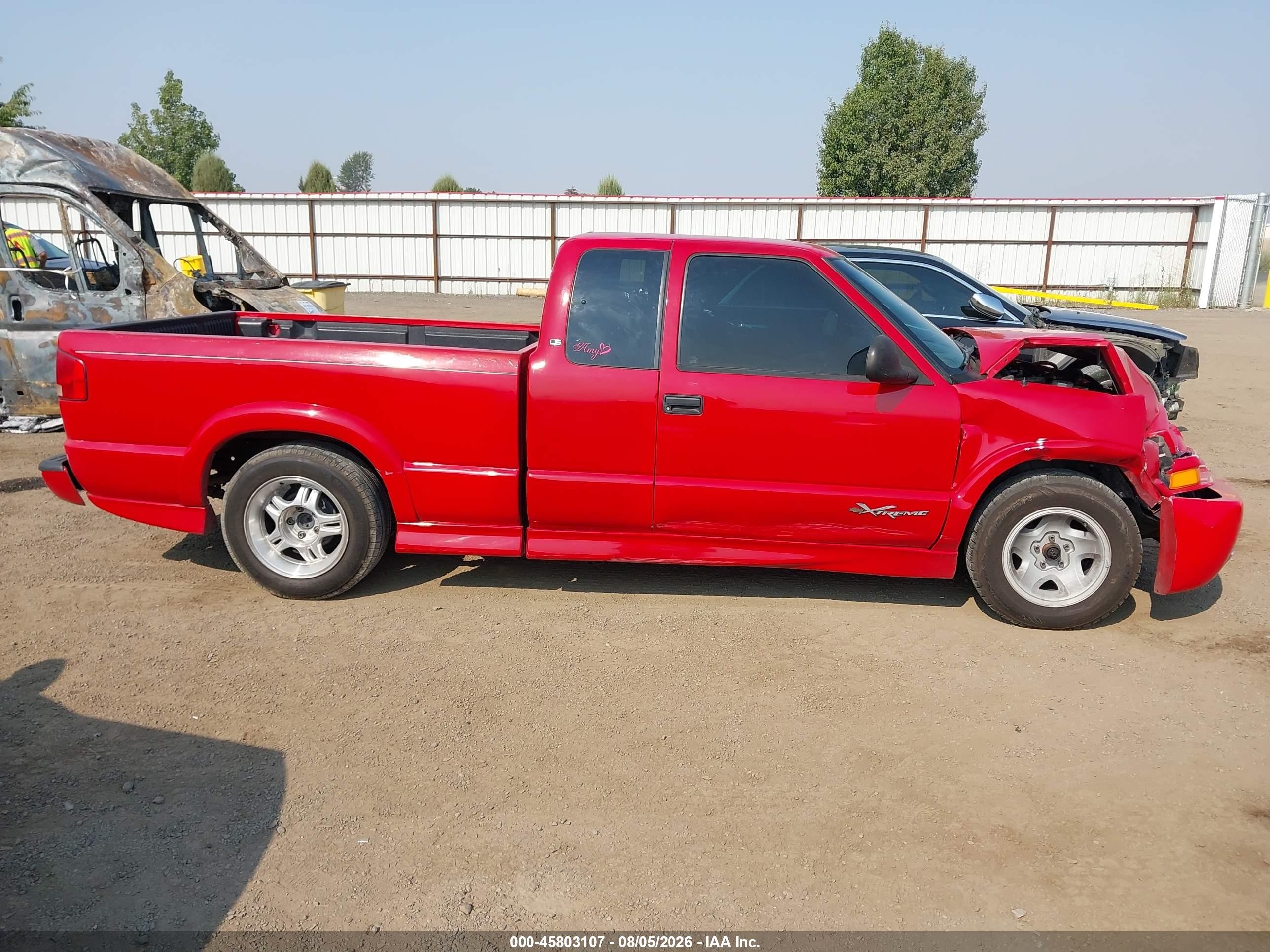 2000 Chevrolet S-10 Ls Red vin: 1GCCS1954Y8285892