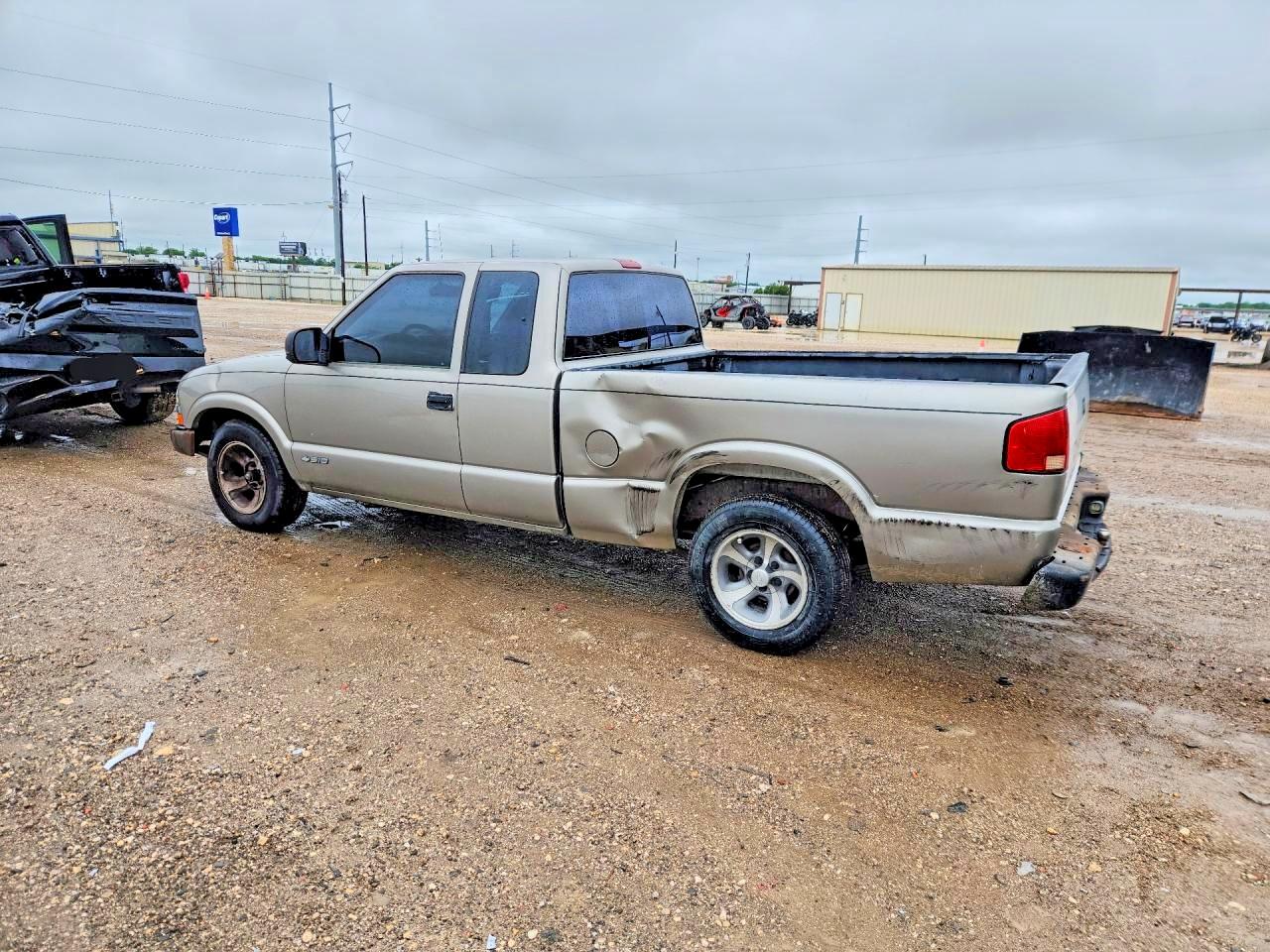 2002 Chevrolet S Truck S10 Silver vin: 1GCCS195528173531