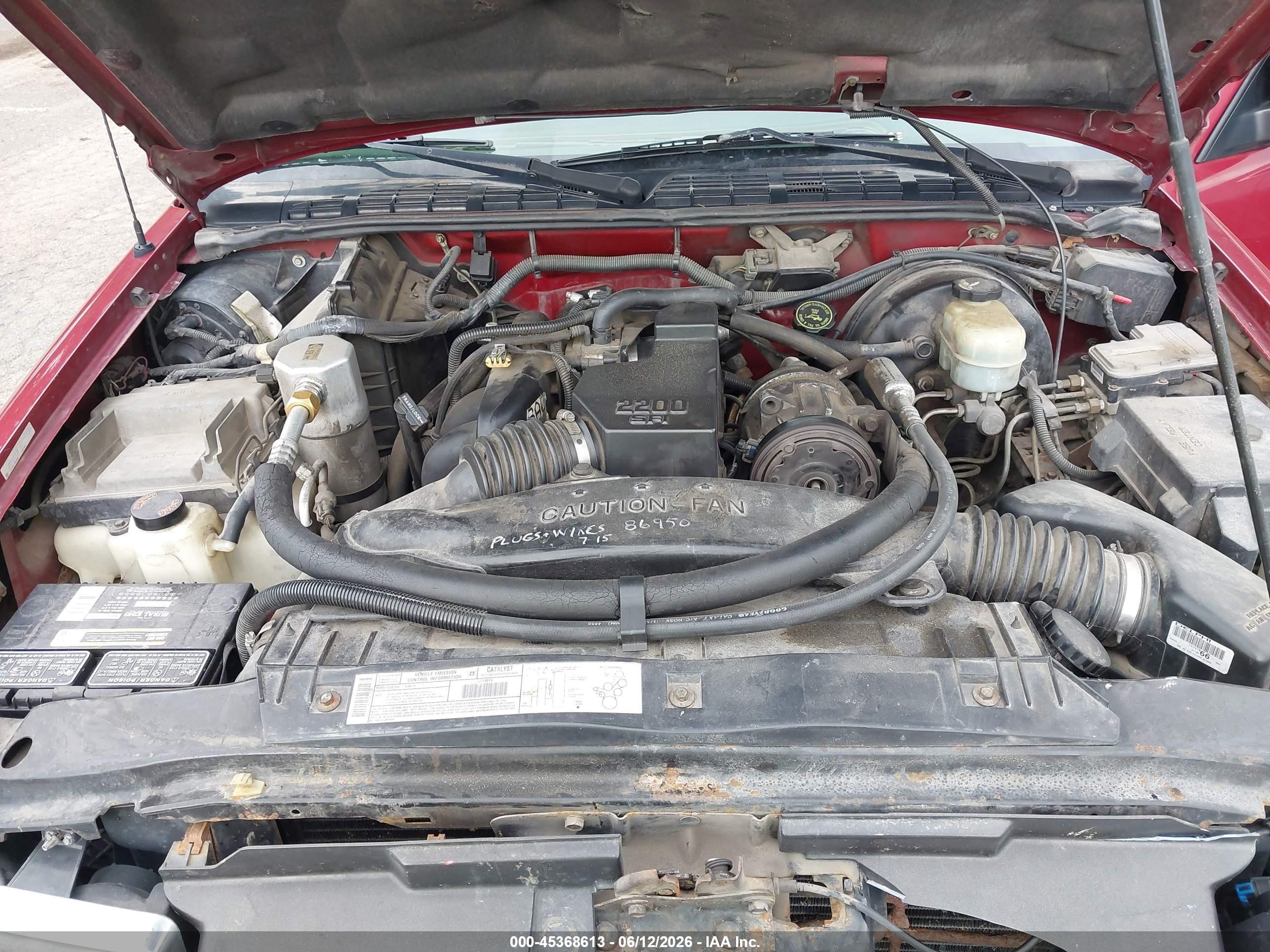2000 Chevrolet S-10 Ls Red vin: 1GCCS1955Y8220193