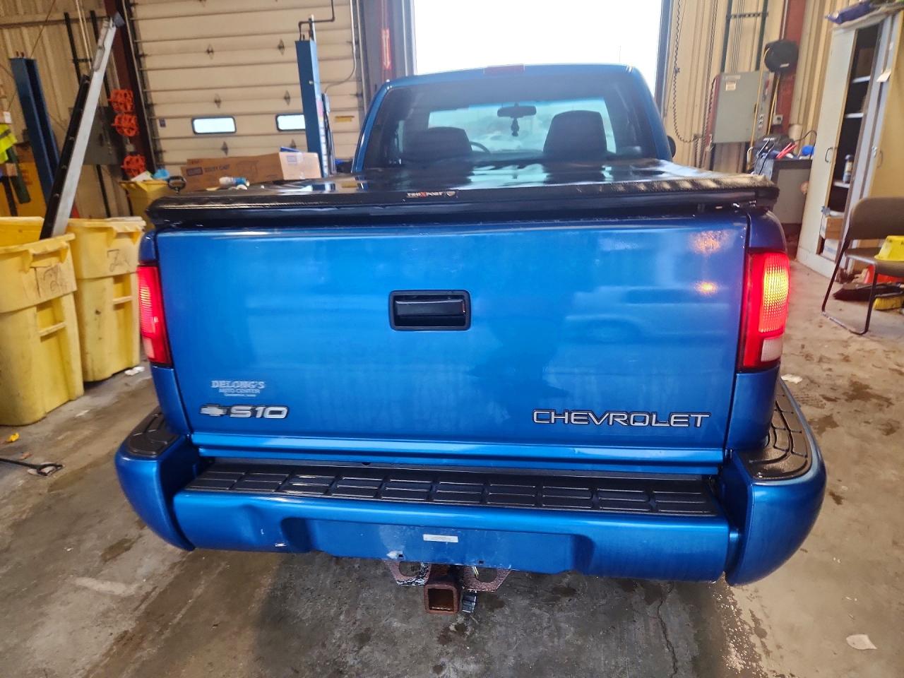 2000 Chevrolet S Truck S10 Blue vin: 1GCCS1955Y8241724