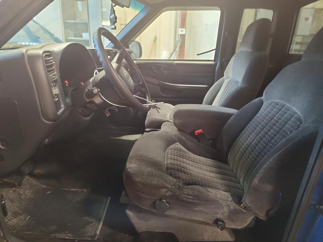 2000 Chevrolet S Truck S10 Blue vin: 1GCCS1955Y8241724