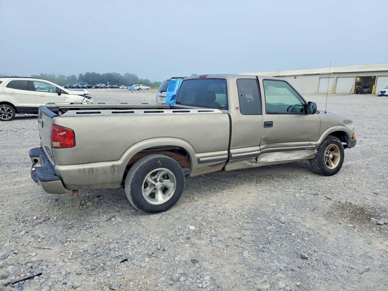 2001 Chevrolet S Truck S10 Gray vin: 1GCCS195618111182