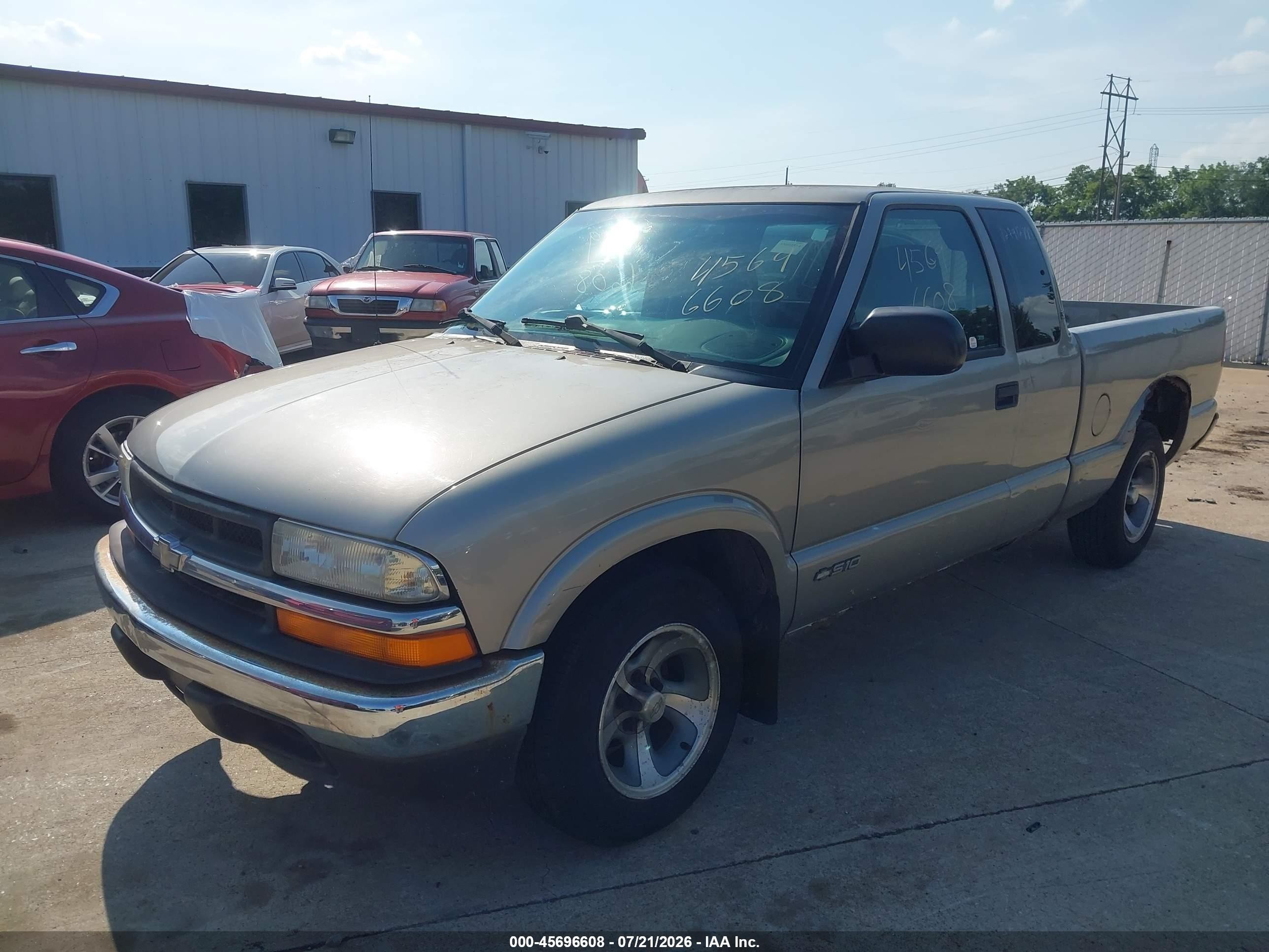 2002 Chevrolet S-10 Ls Gold vin: 1GCCS195628108834