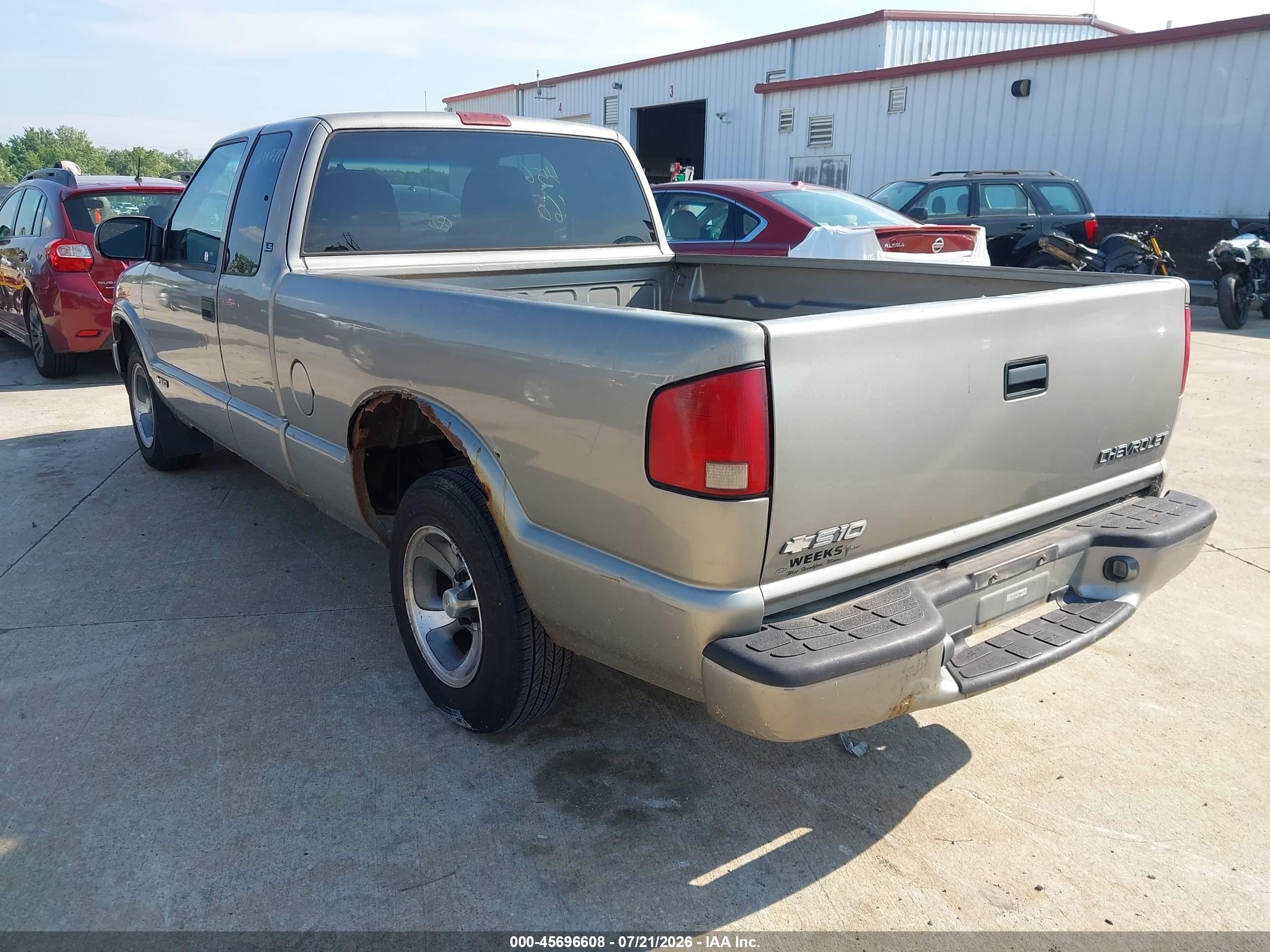 2002 Chevrolet S-10 Ls Gold vin: 1GCCS195628108834