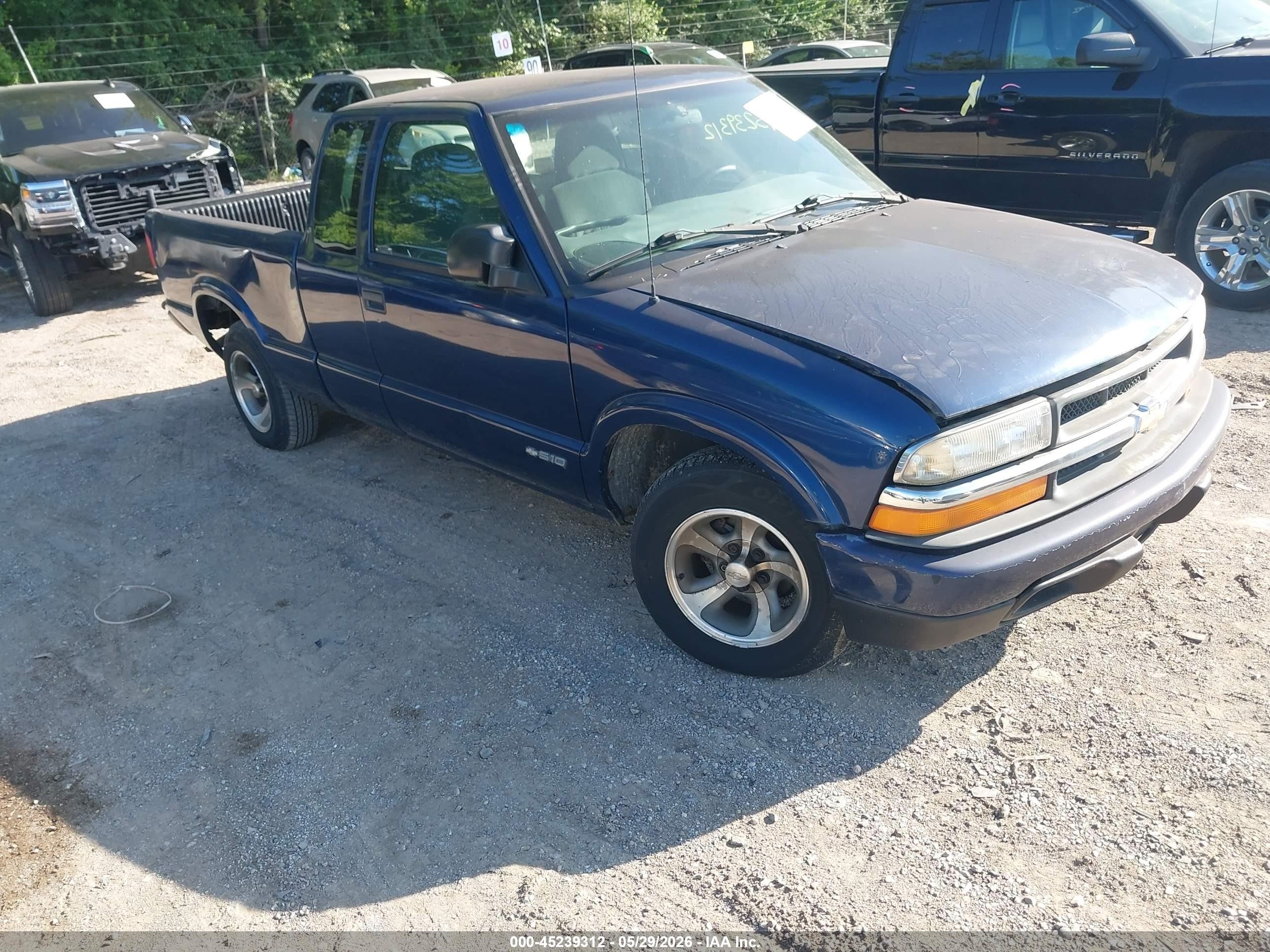 2000 Chevrolet S-10 Ls Blue vin: 1GCCS1956YK296640