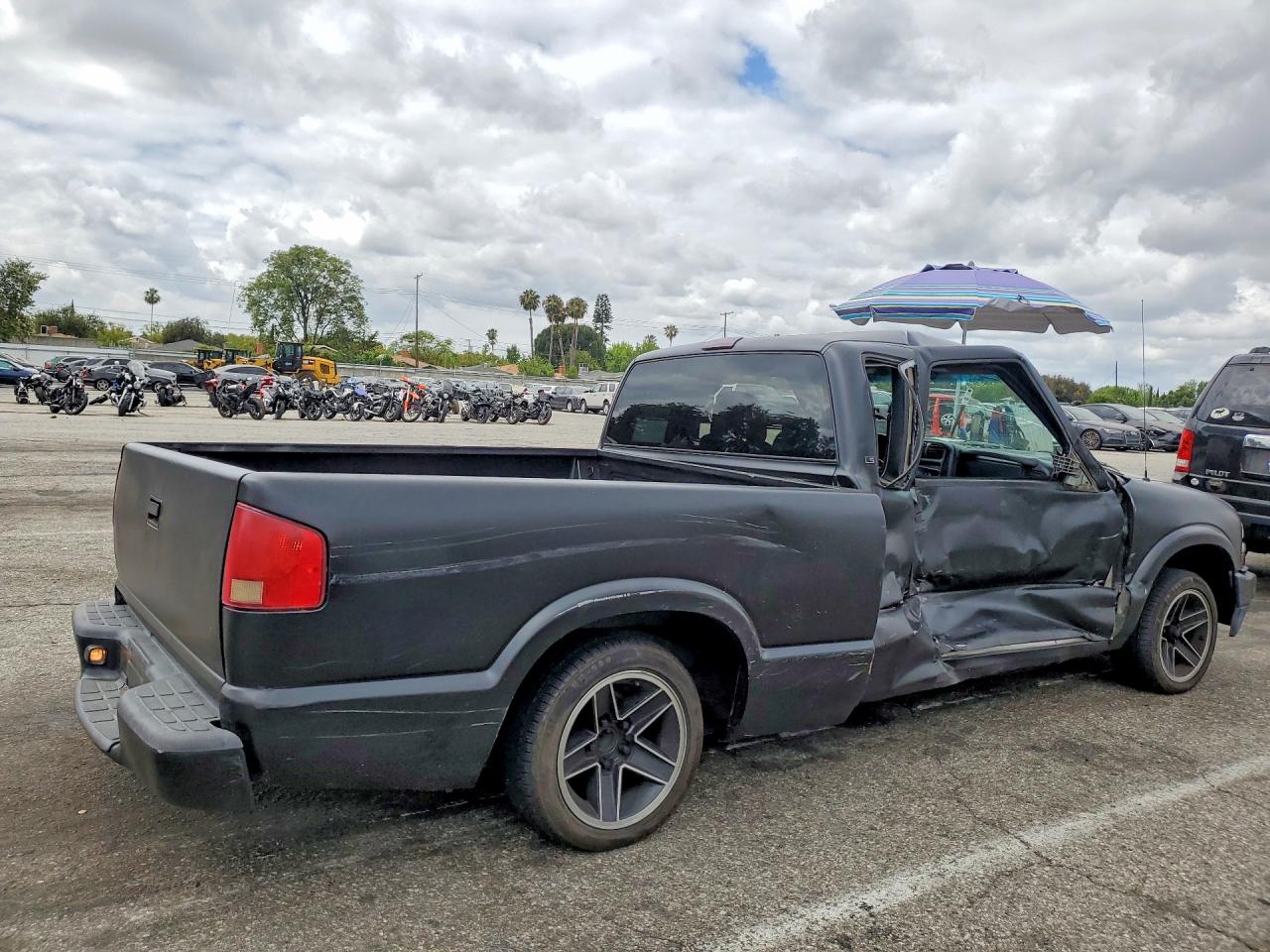 2000 Chevrolet S Truck S10 Black vin: 1GCCS1958Y8305335