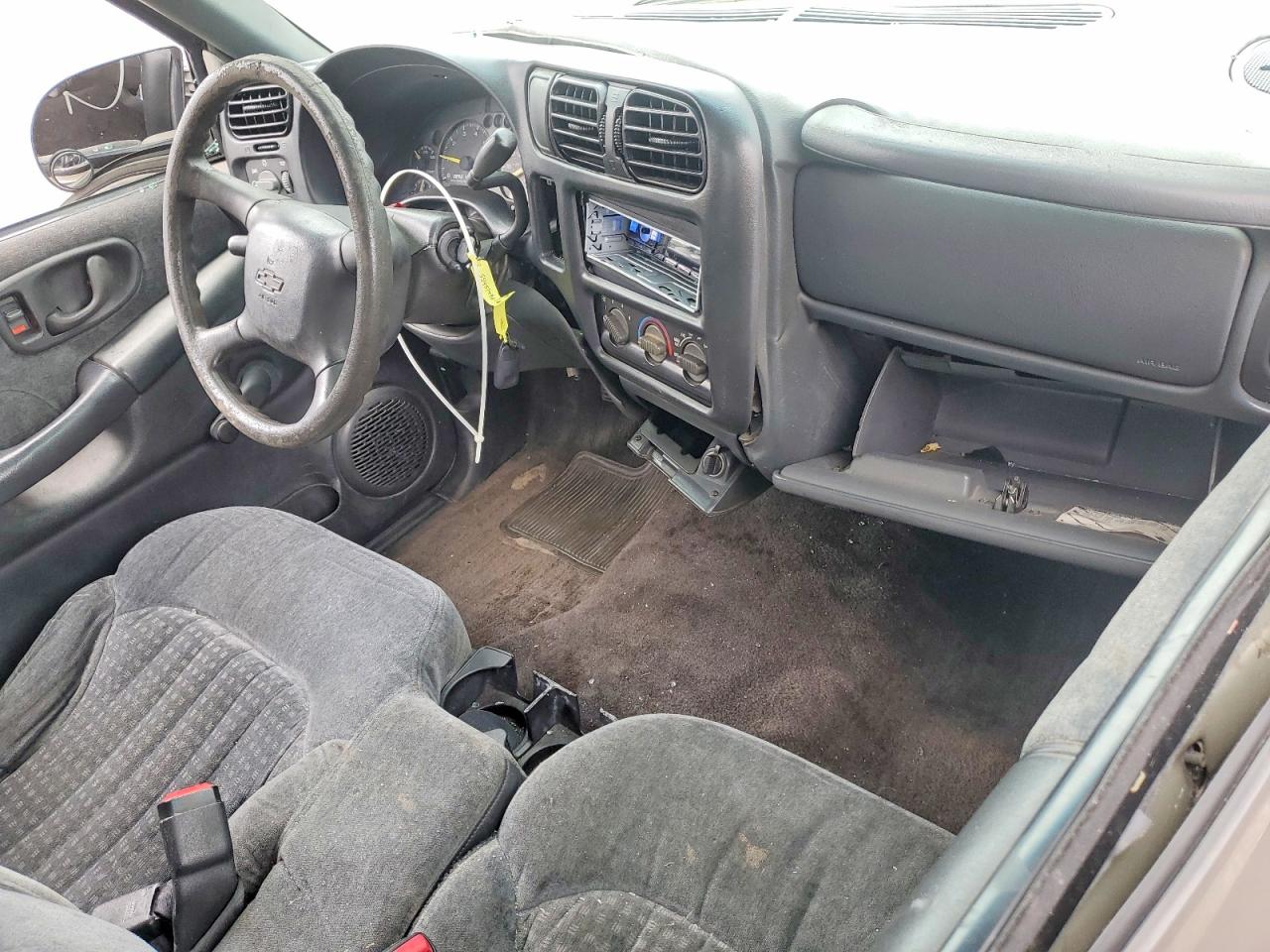 2000 Chevrolet S Truck S10 Black vin: 1GCCS1958Y8305335