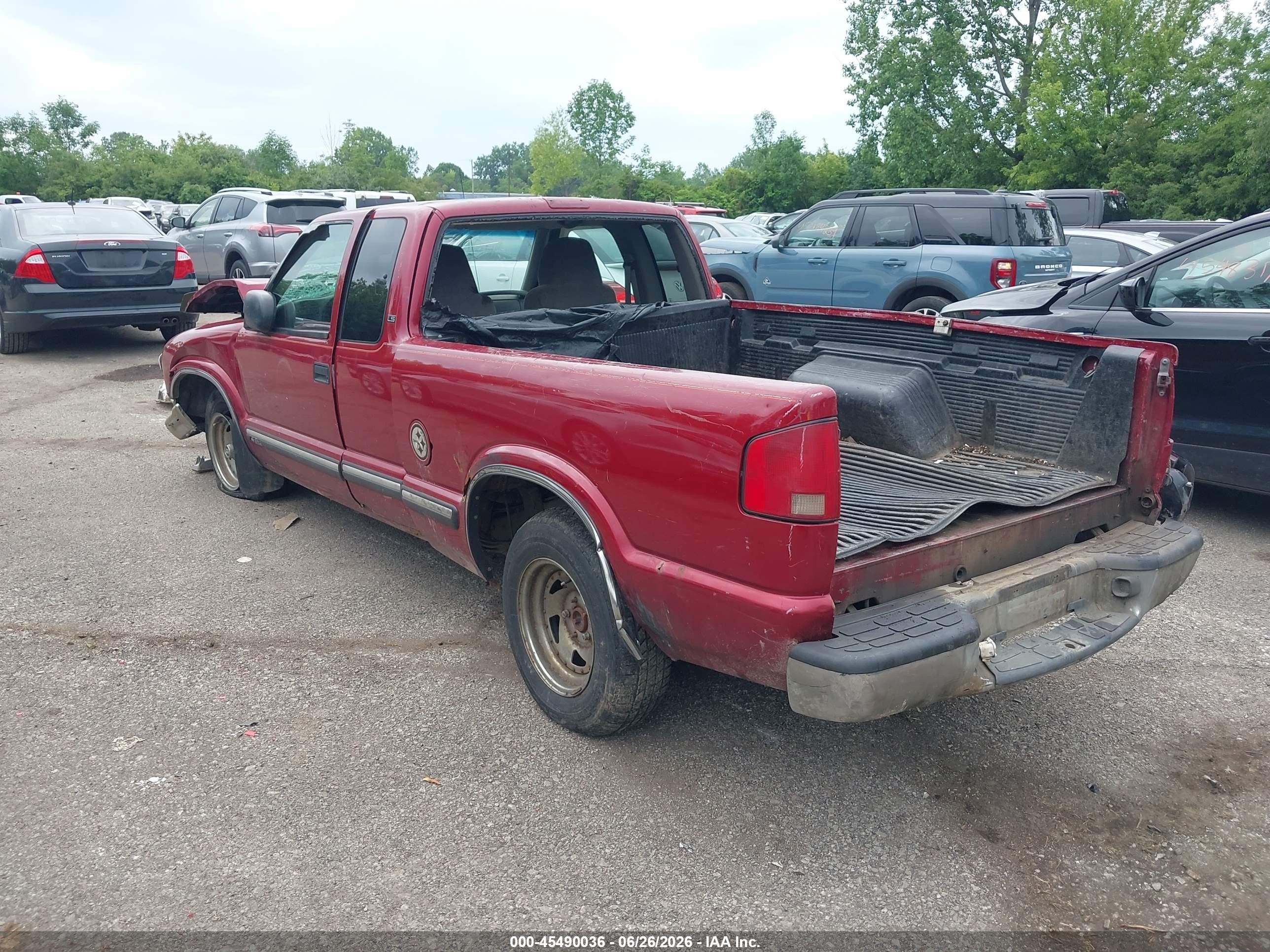 2001 Chevrolet S-10 Ls Красный vin: 1GCCS195918139218