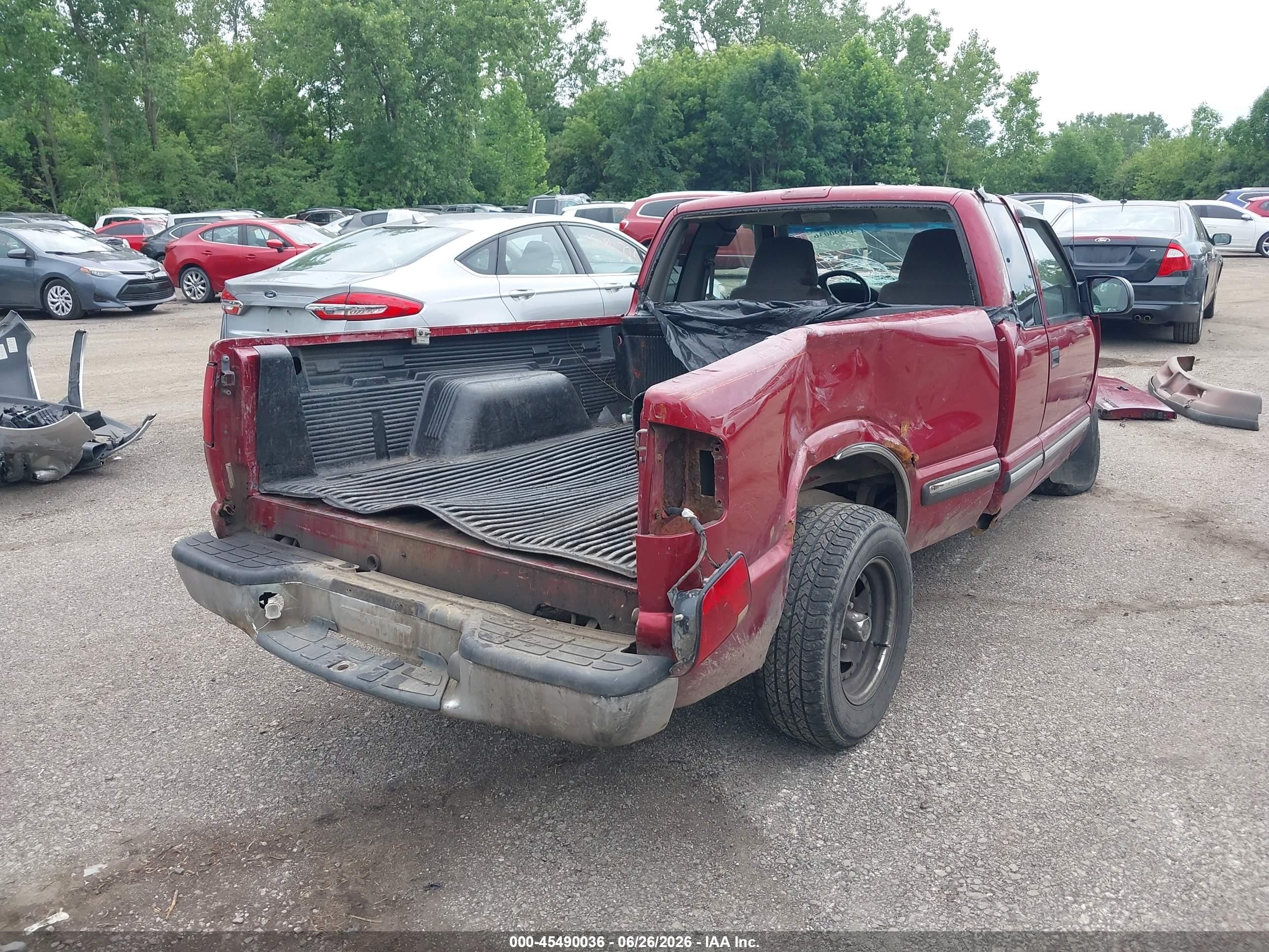 2001 Chevrolet S-10 Ls Красный vin: 1GCCS195918139218