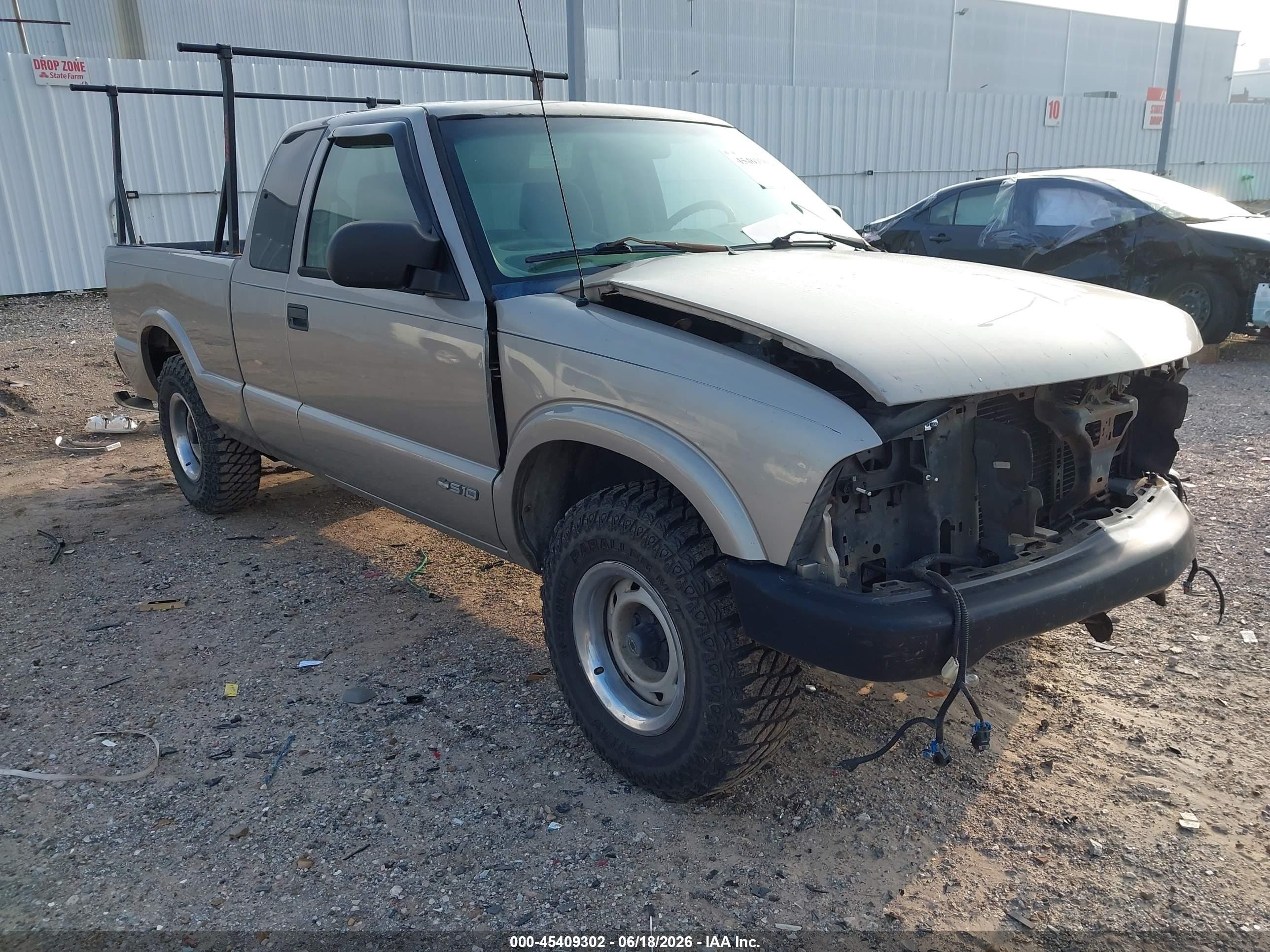 2001 Chevrolet S-10   Коричневый vin: 1GCCS195918155144
