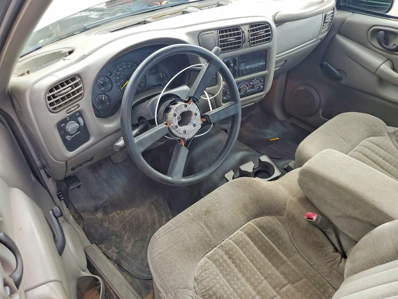 2001 Chevrolet S Truck S10 Gold vin: 1GCCS195X18121472