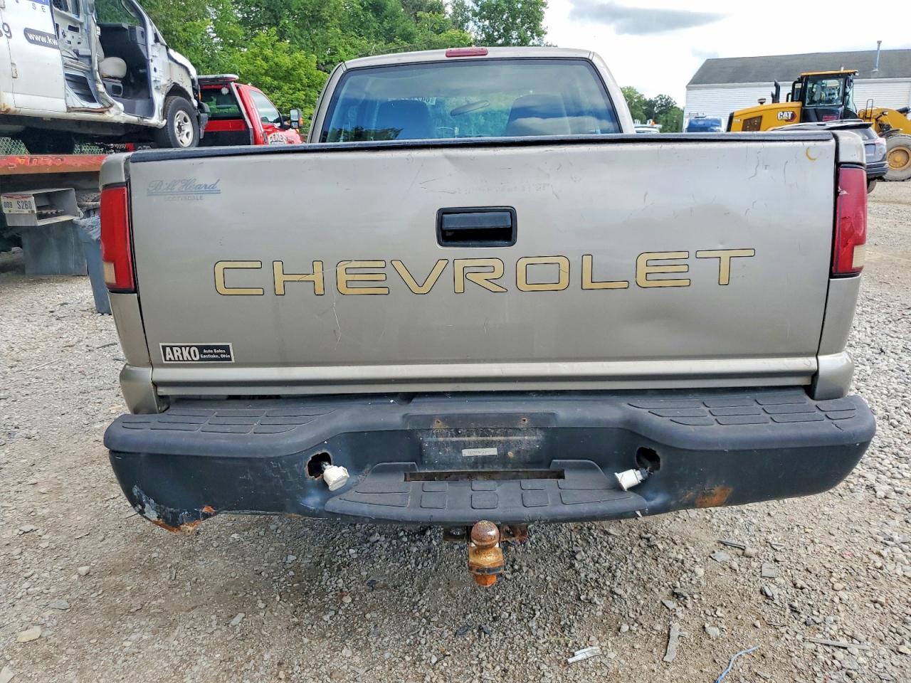 2001 Chevrolet S Truck S10 Gold vin: 1GCCS195X18121472