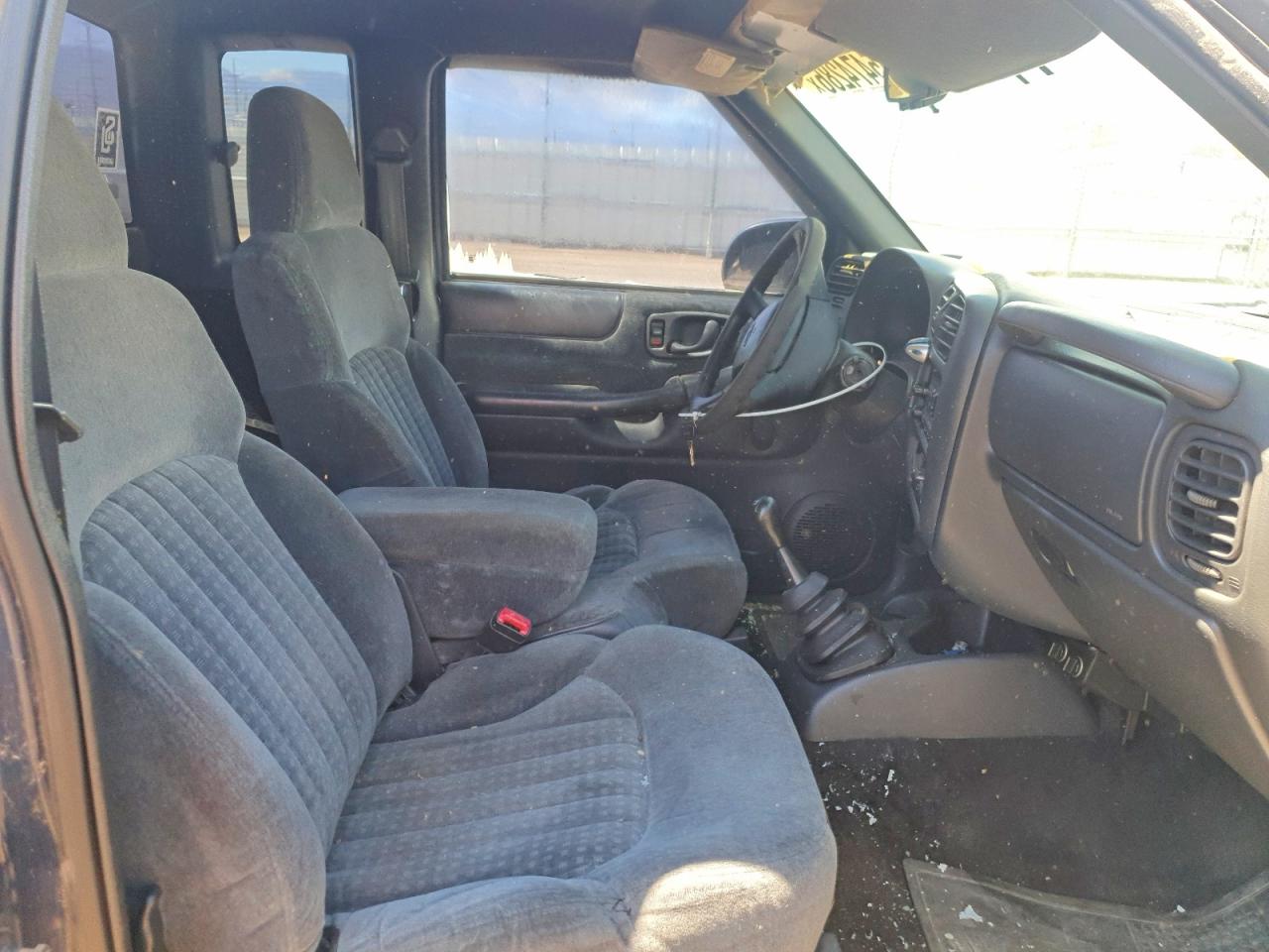 2000 Chevrolet S Truck S10 Blue vin: 1GCCS195XYK238921