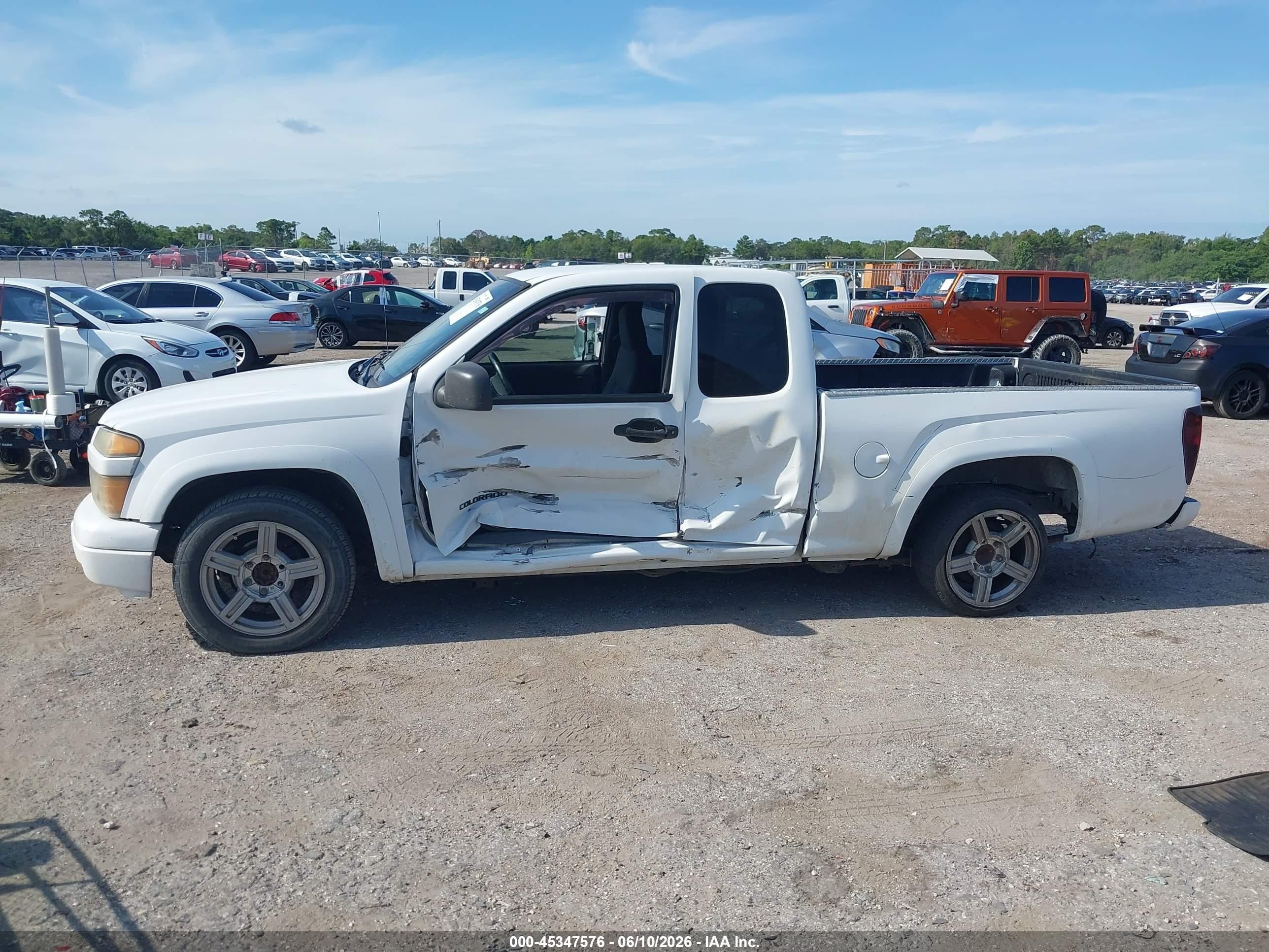2004 Chevrolet Colorado Ls White vin: 1GCCS196248127098