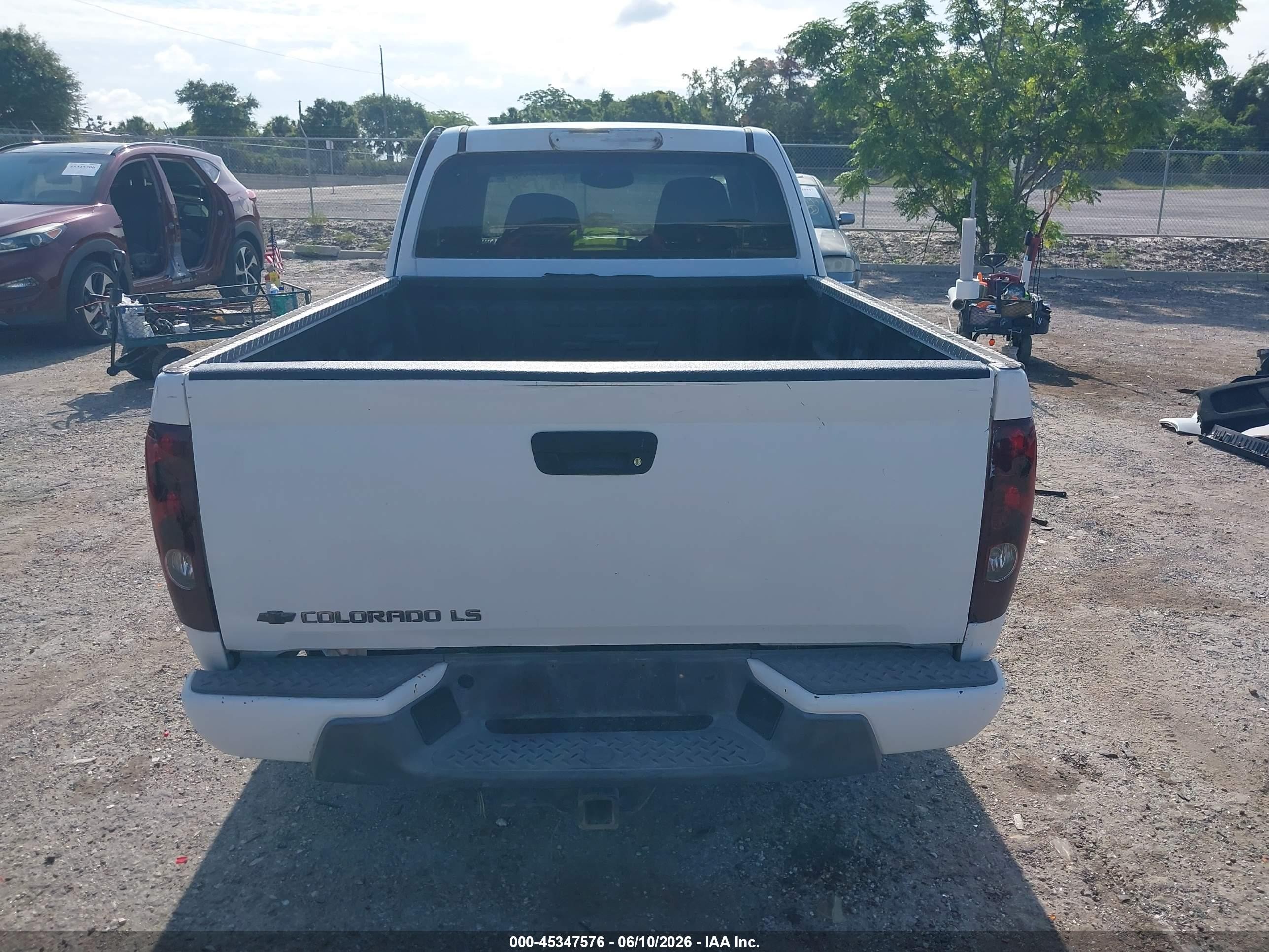 2004 Chevrolet Colorado Ls White vin: 1GCCS196248127098