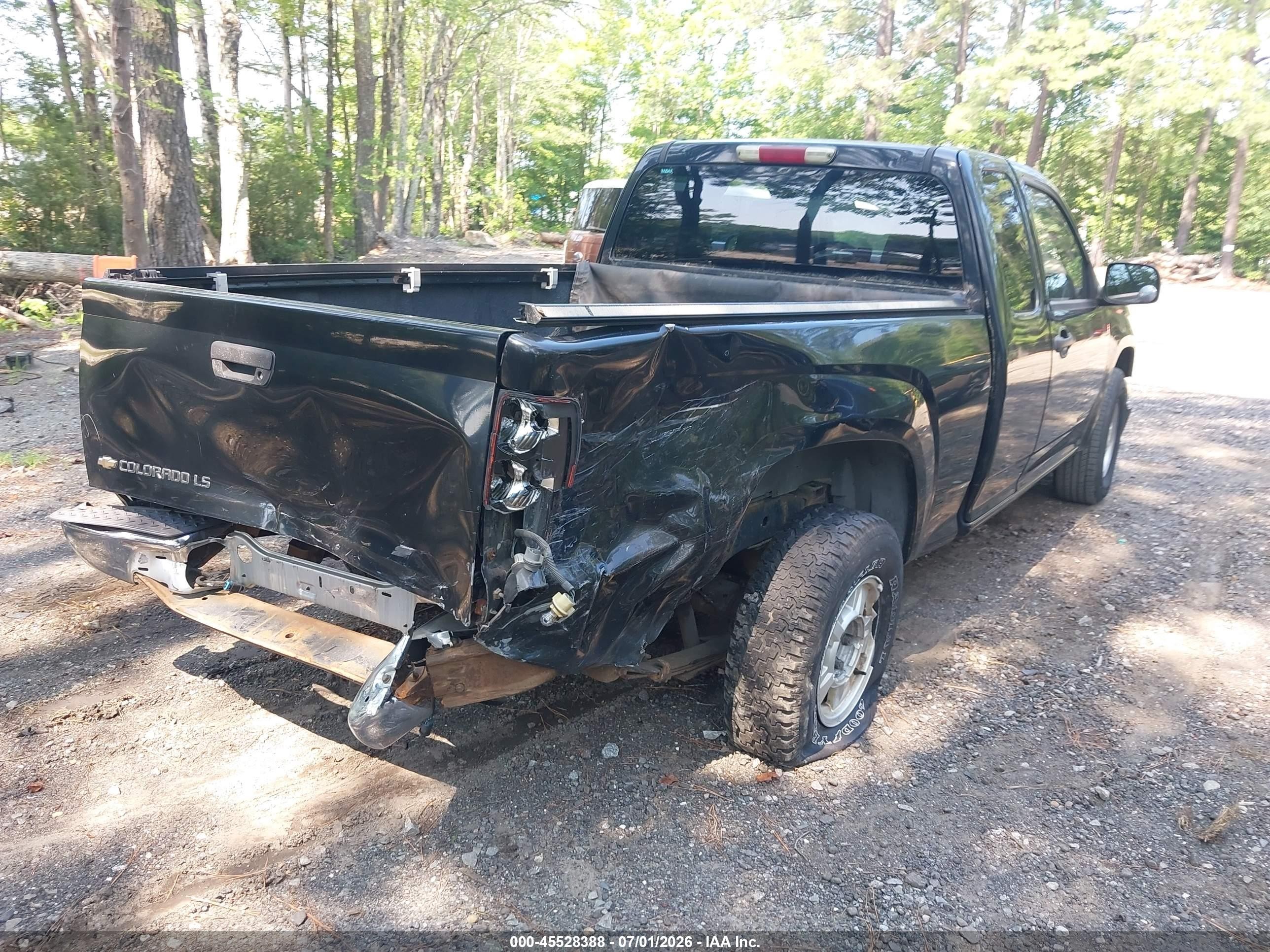 2004 Chevrolet Colorado   Black vin: 1GCCS196348222446
