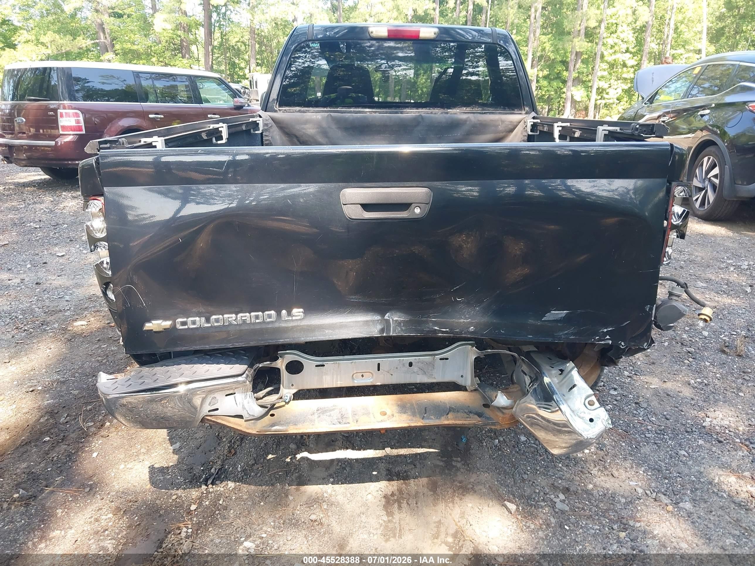 2004 Chevrolet Colorado   Black vin: 1GCCS196348222446