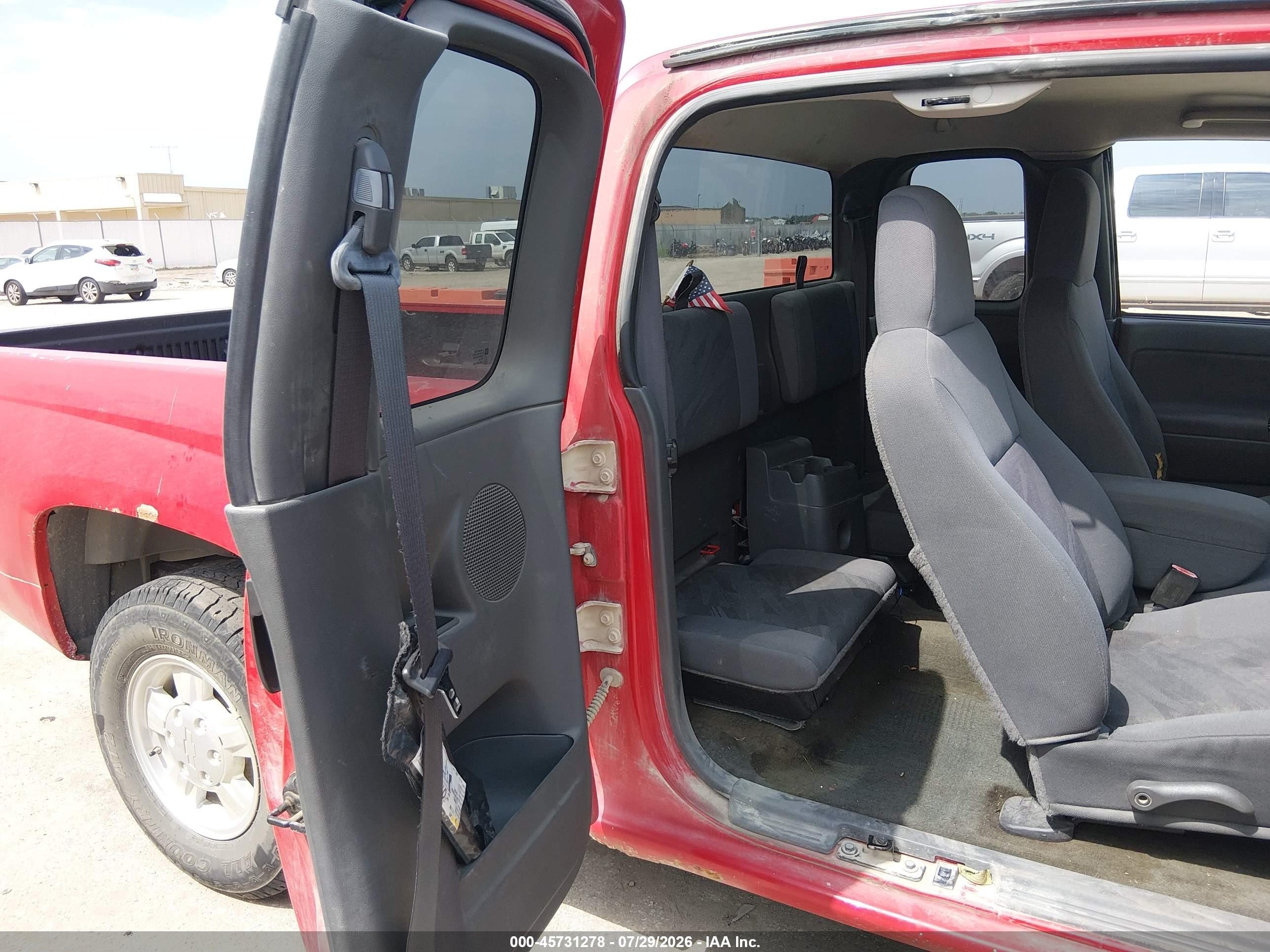 2004 Chevrolet Colorado Ls Red vin: 1GCCS196548210752
