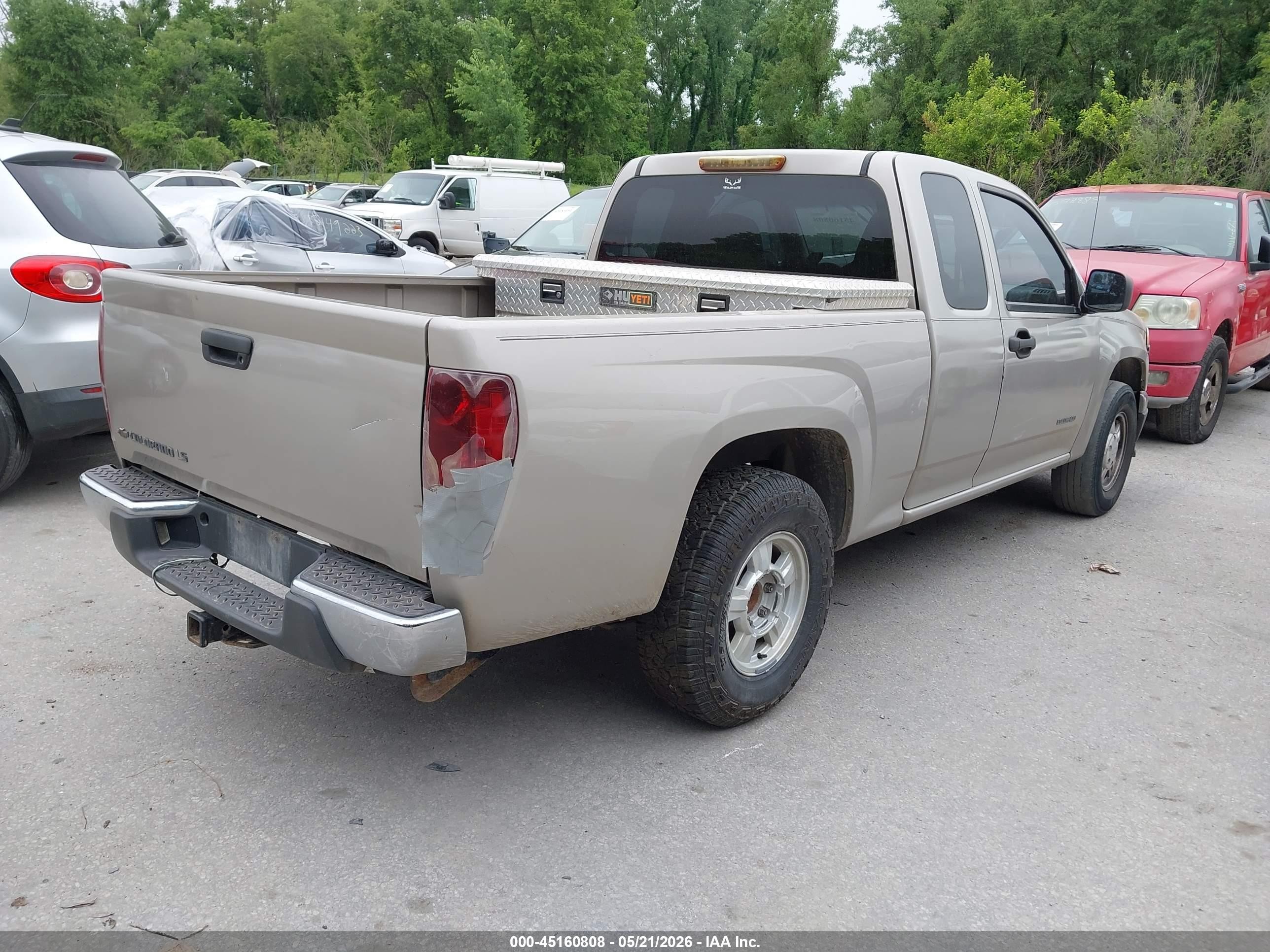 2004 Chevrolet Colorado   Beige vin: 1GCCS196848171400