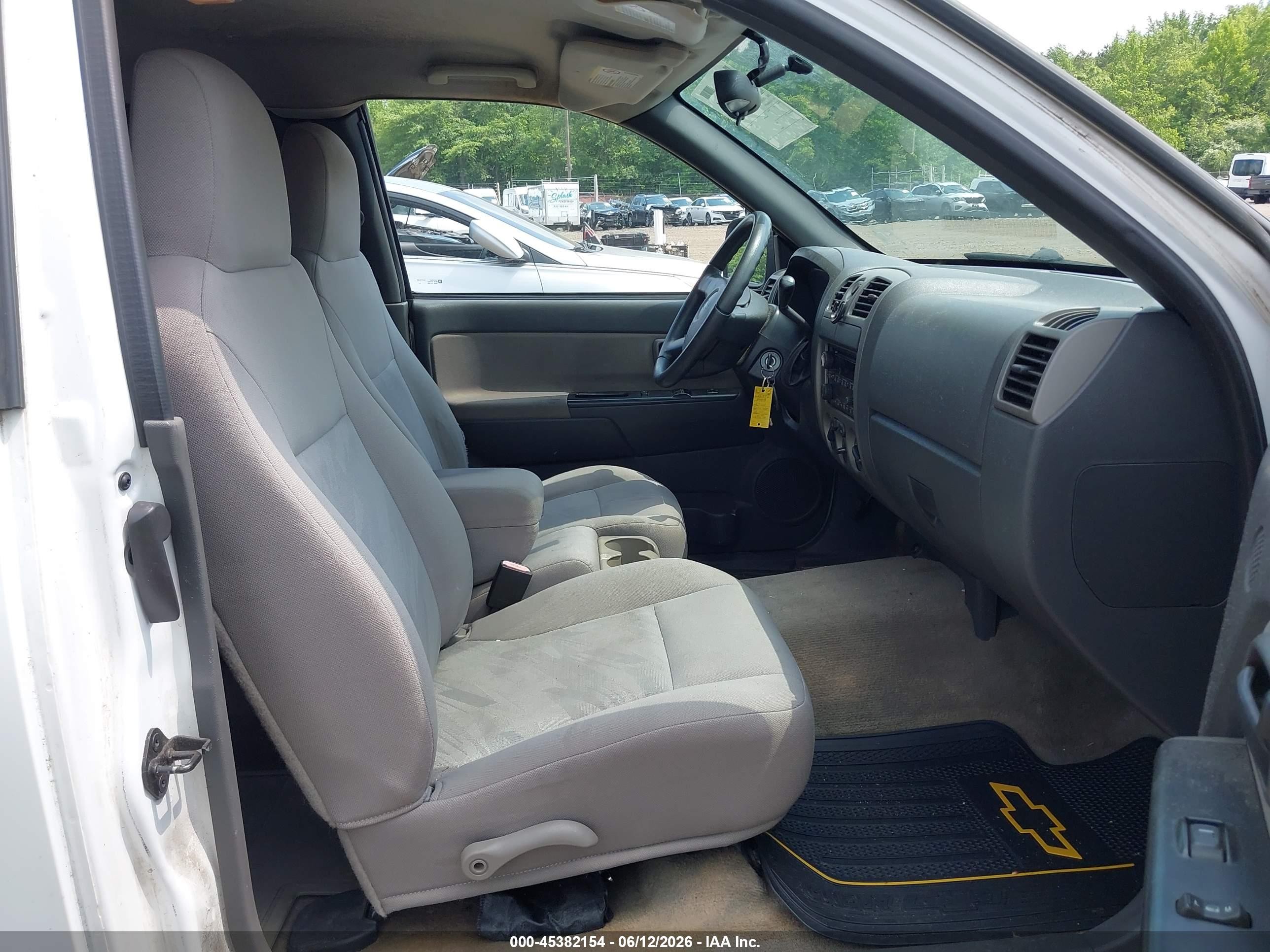 2004 Chevrolet Colorado Ls White vin: 1GCCS196848189797