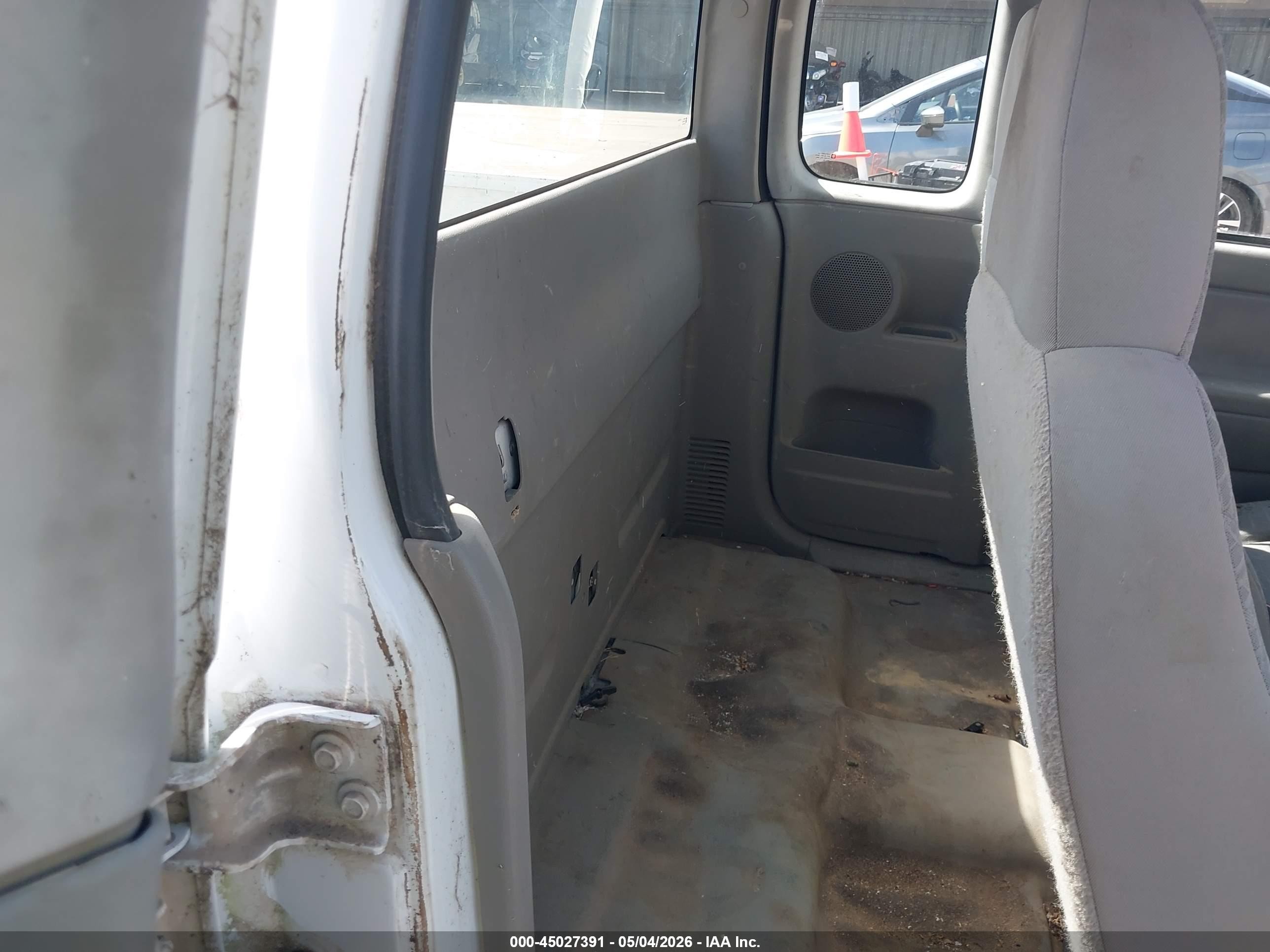 2006 Chevrolet Colorado Work Truck White vin: 1GCCS196968309996