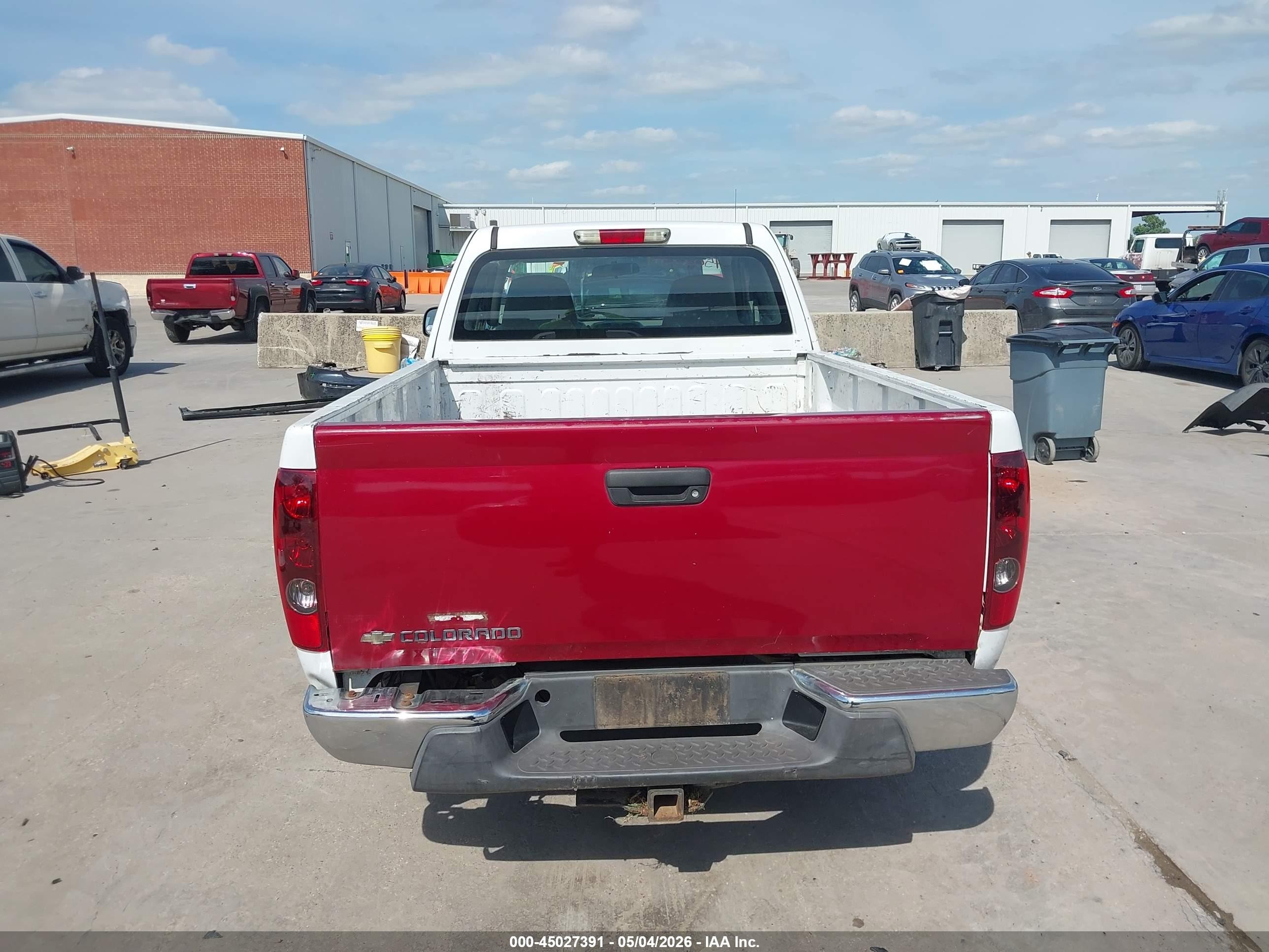 2006 Chevrolet Colorado Work Truck White vin: 1GCCS196968309996