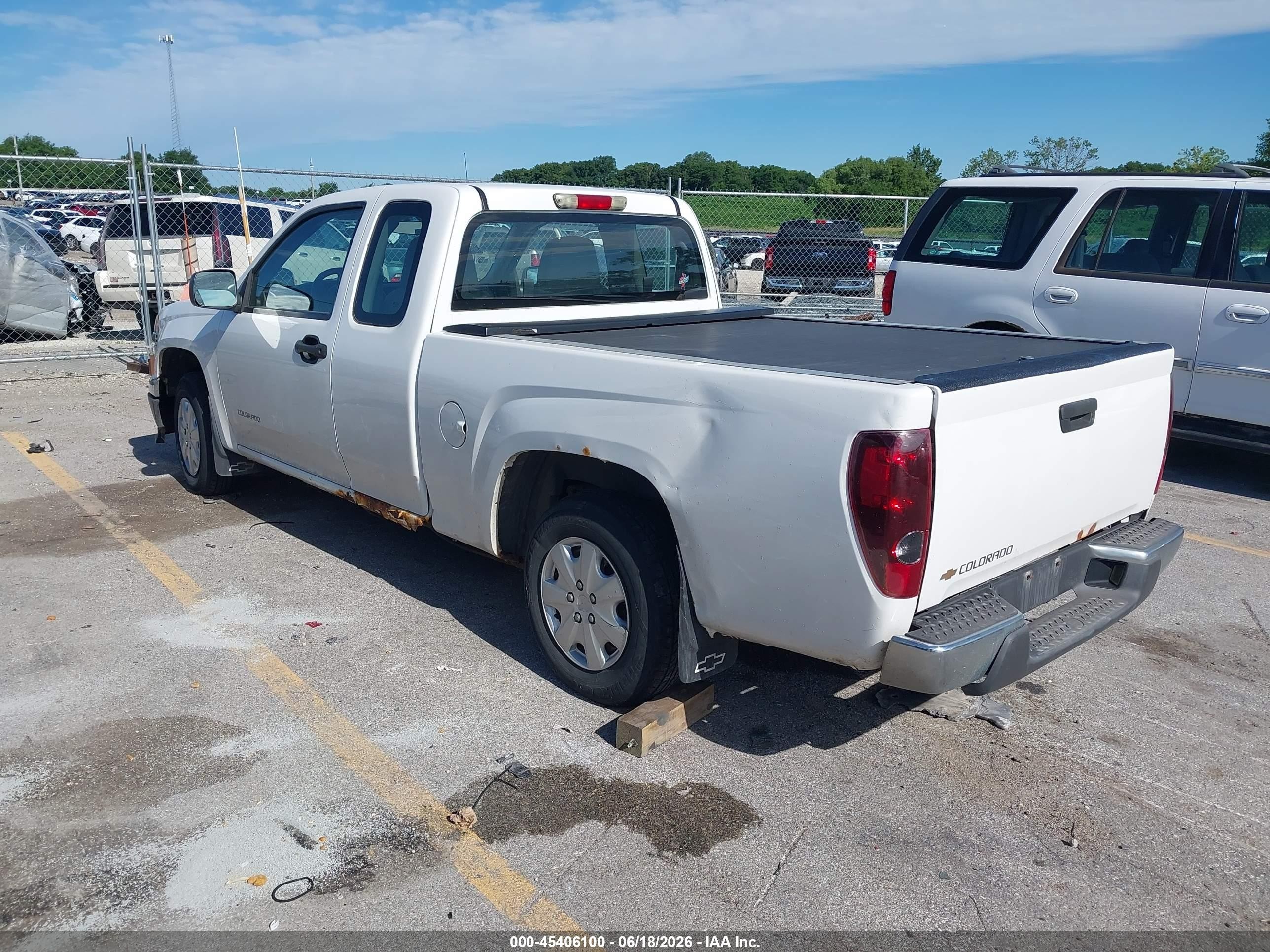 2004 Chevrolet Colorado   White vin: 1GCCS198348186520