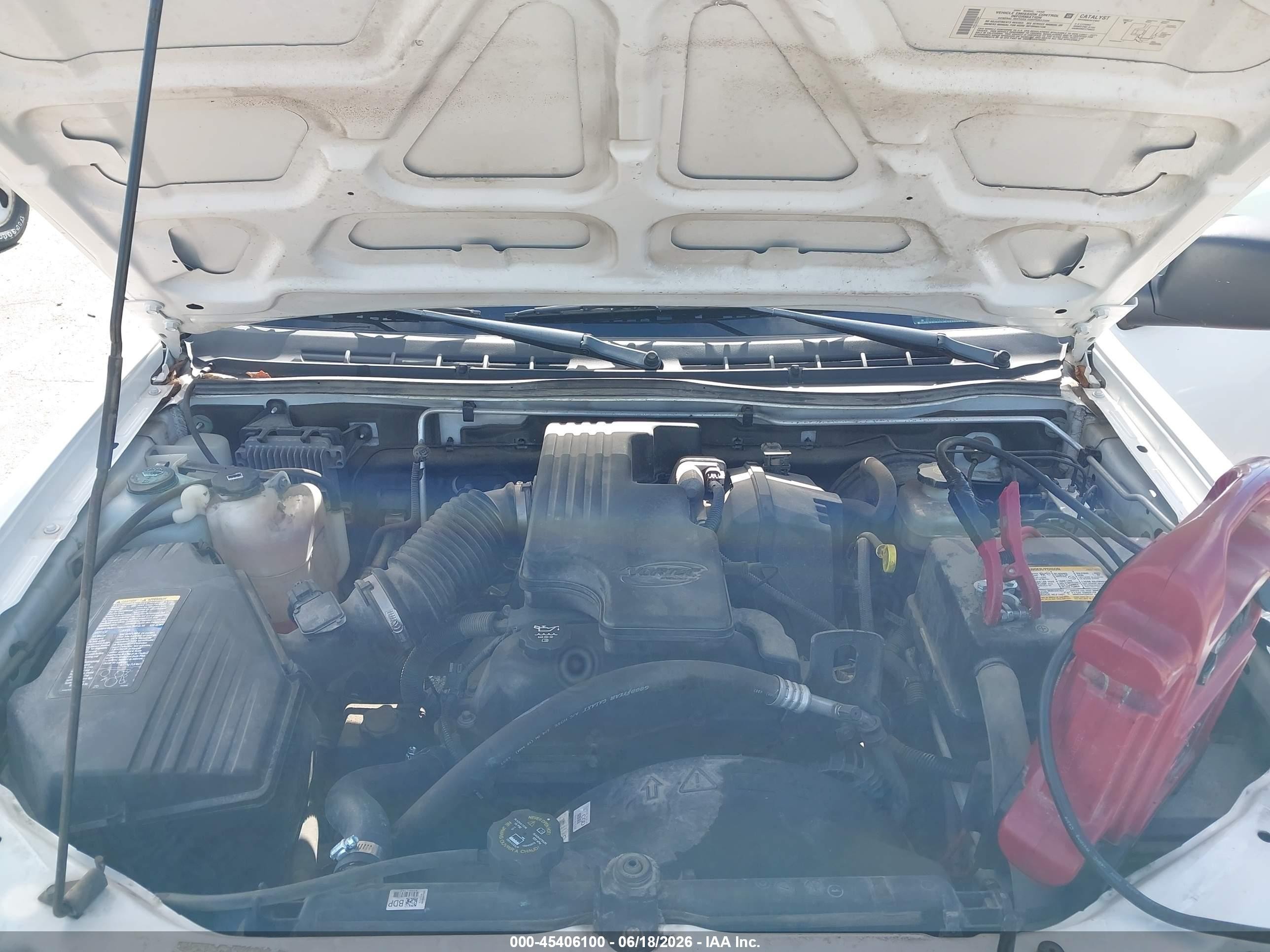 2004 Chevrolet Colorado   White vin: 1GCCS198348186520