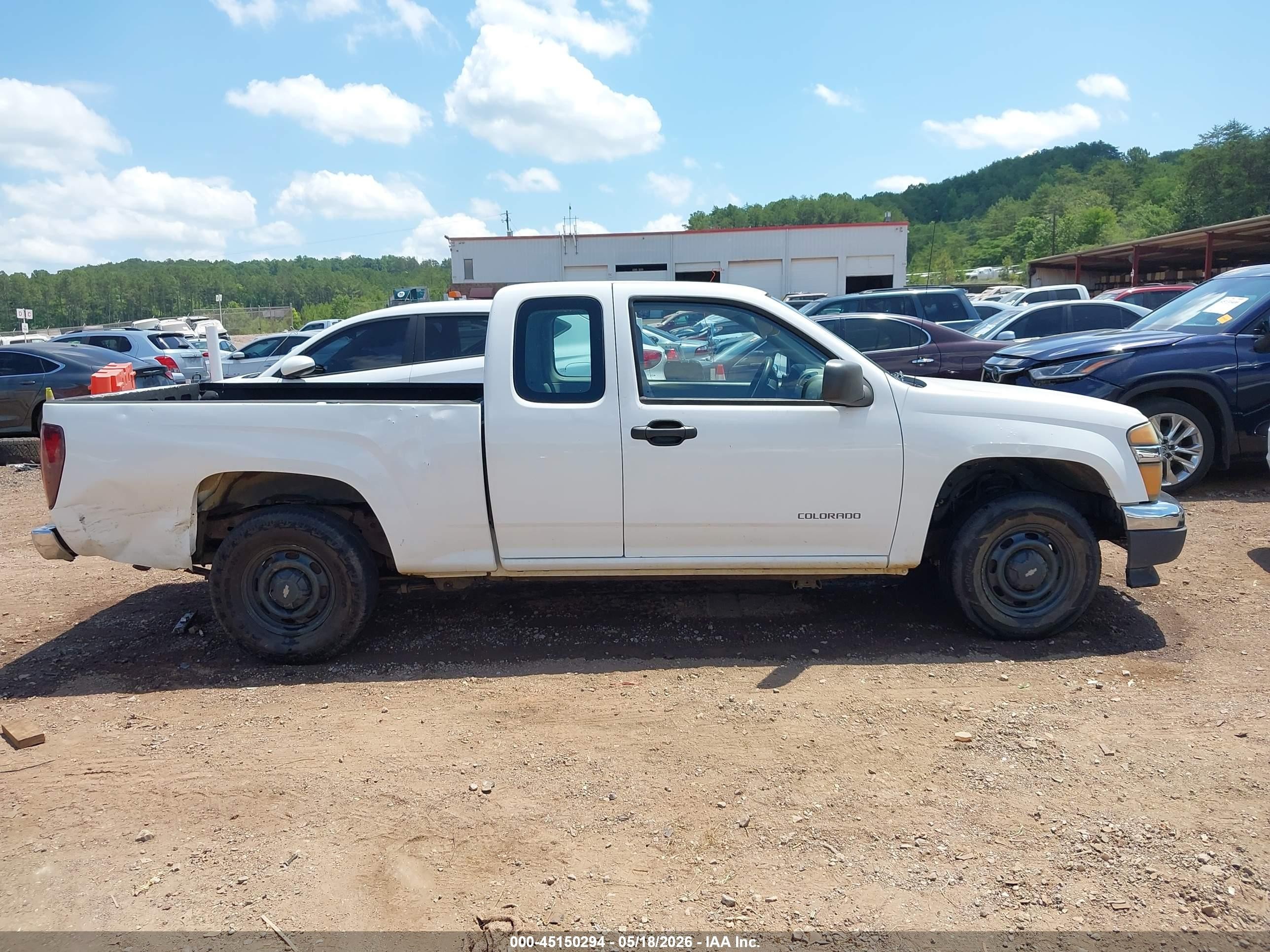 2004 Chevrolet Colorado   White vin: 1GCCS198448145362