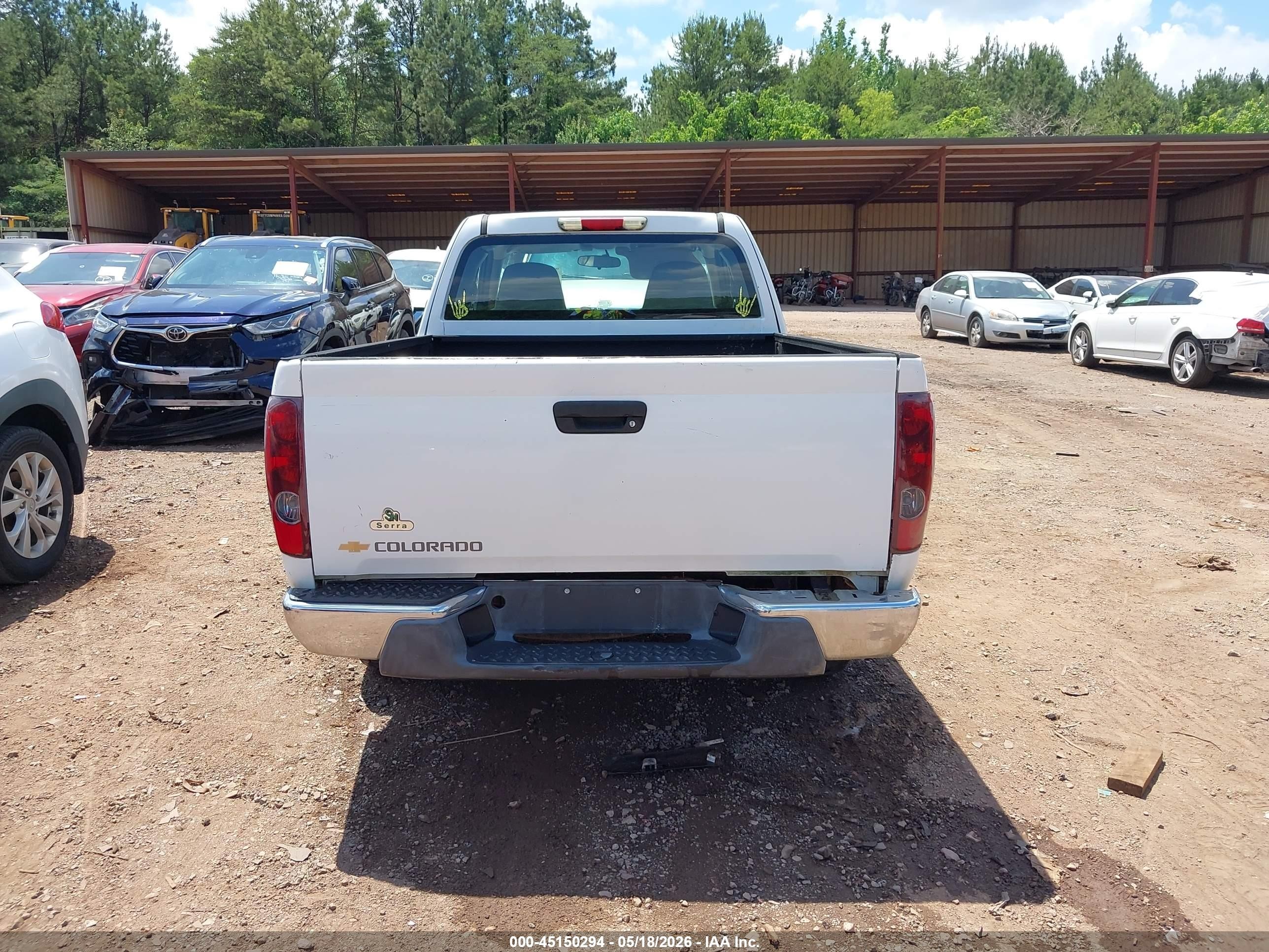 2004 Chevrolet Colorado   White vin: 1GCCS198448145362