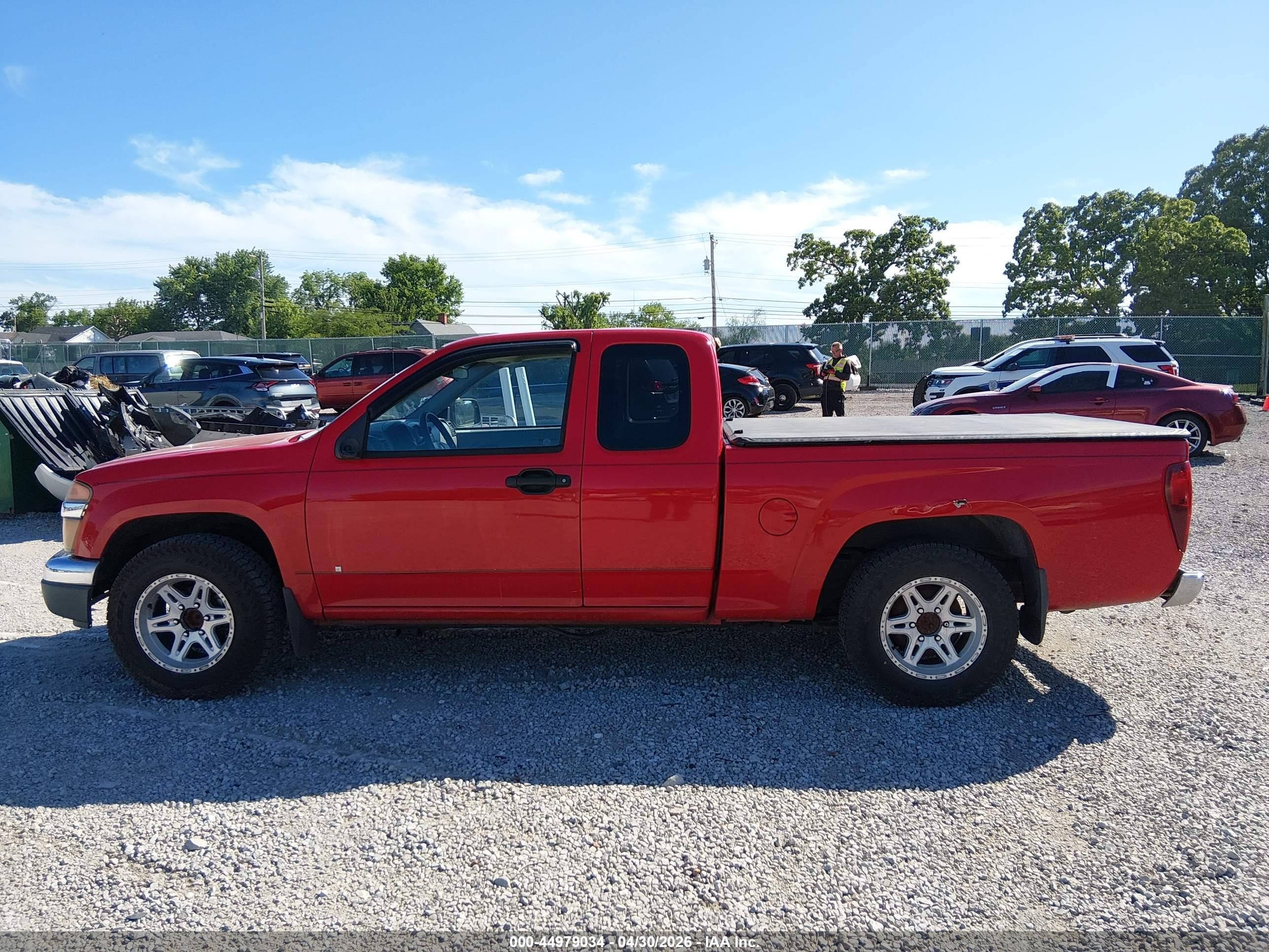 2006 Chevrolet Colorado Work Truck Red vin: 1GCCS198668149674