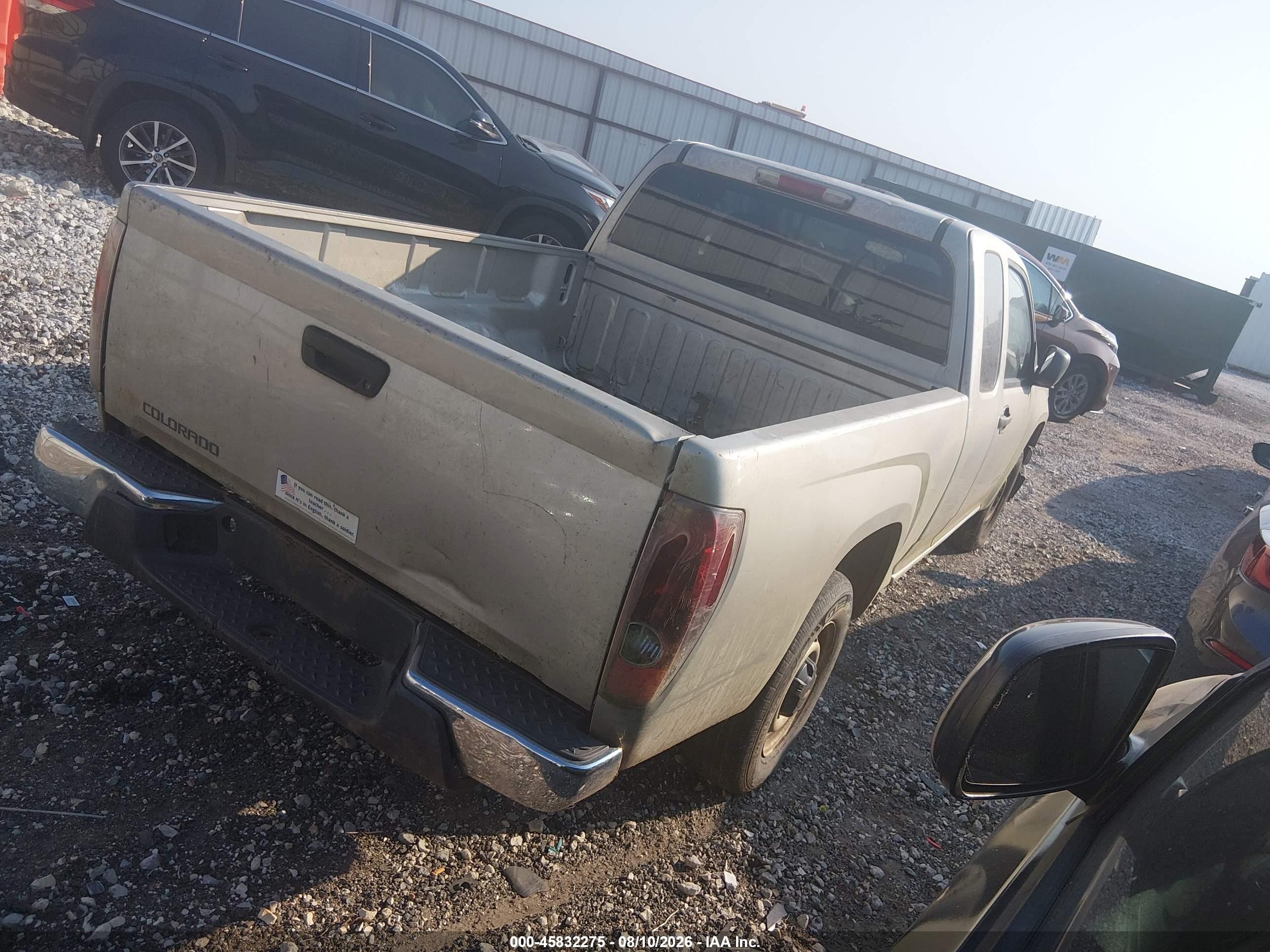 2005 Chevrolet Colorado   Silver vin: 1GCCS198758272236