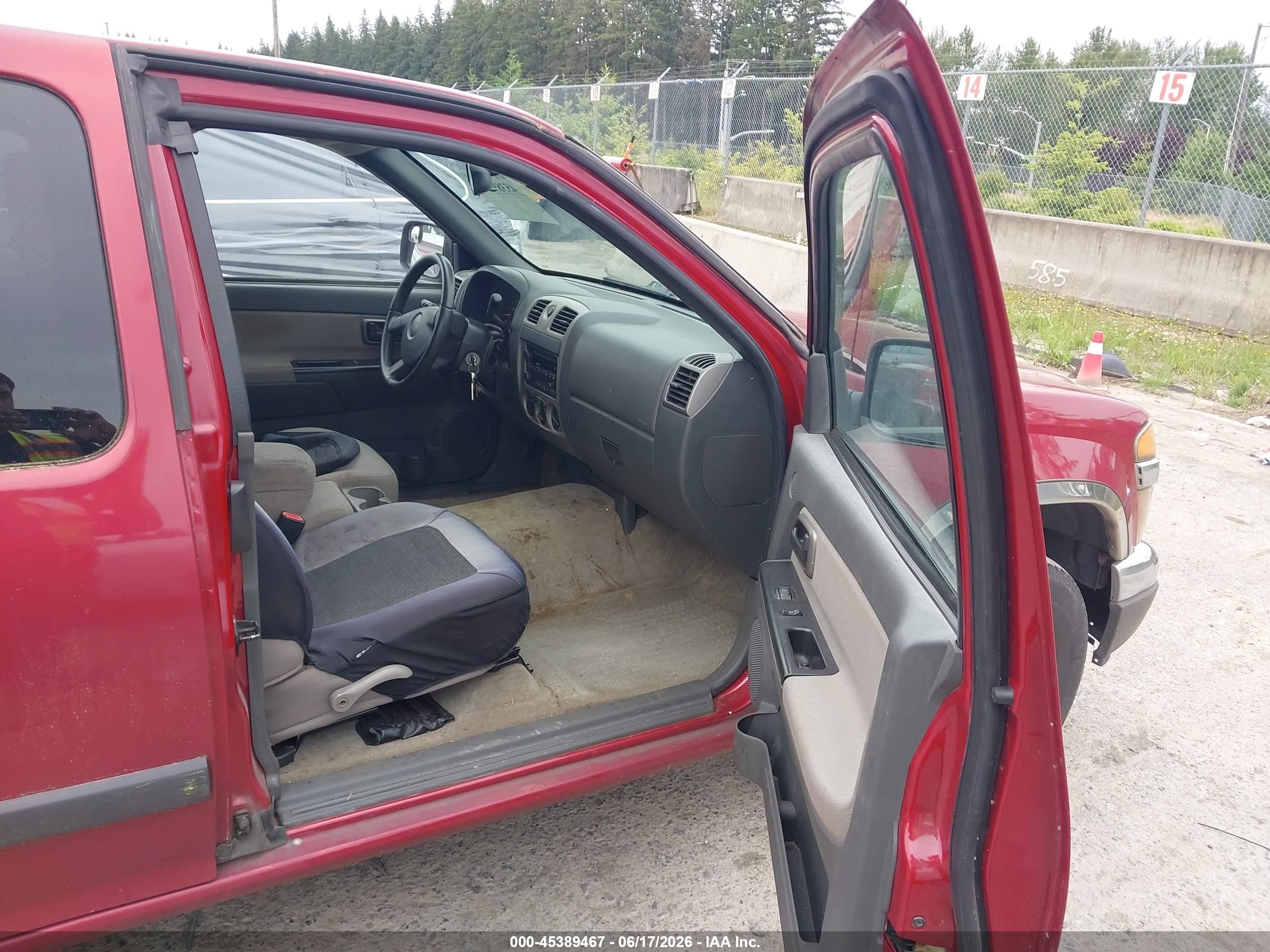 2005 Chevrolet Colorado Ls Red vin: 1GCCS198758281311