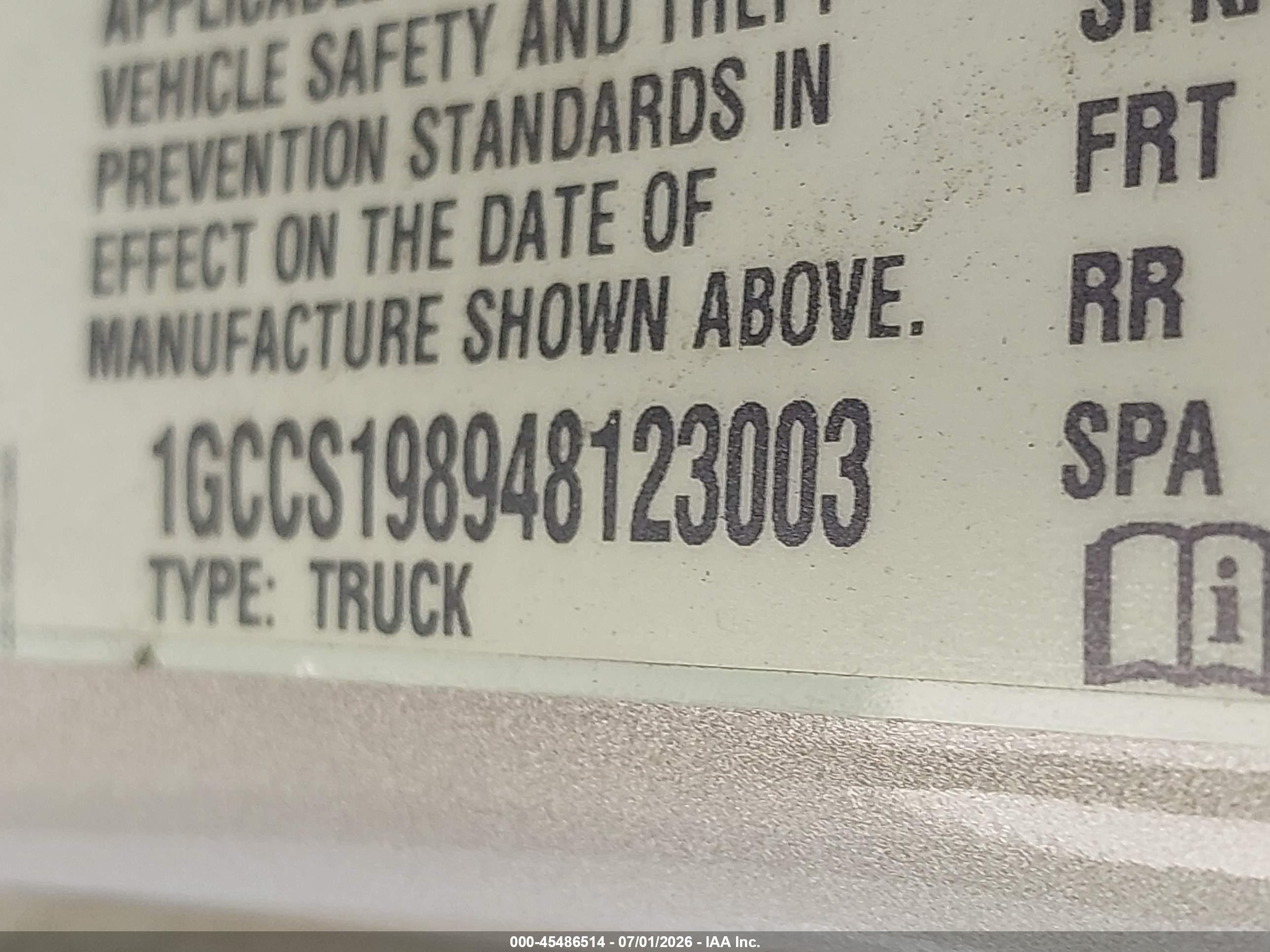 2004 Chevrolet Colorado   Silver vin: 1GCCS198948123003