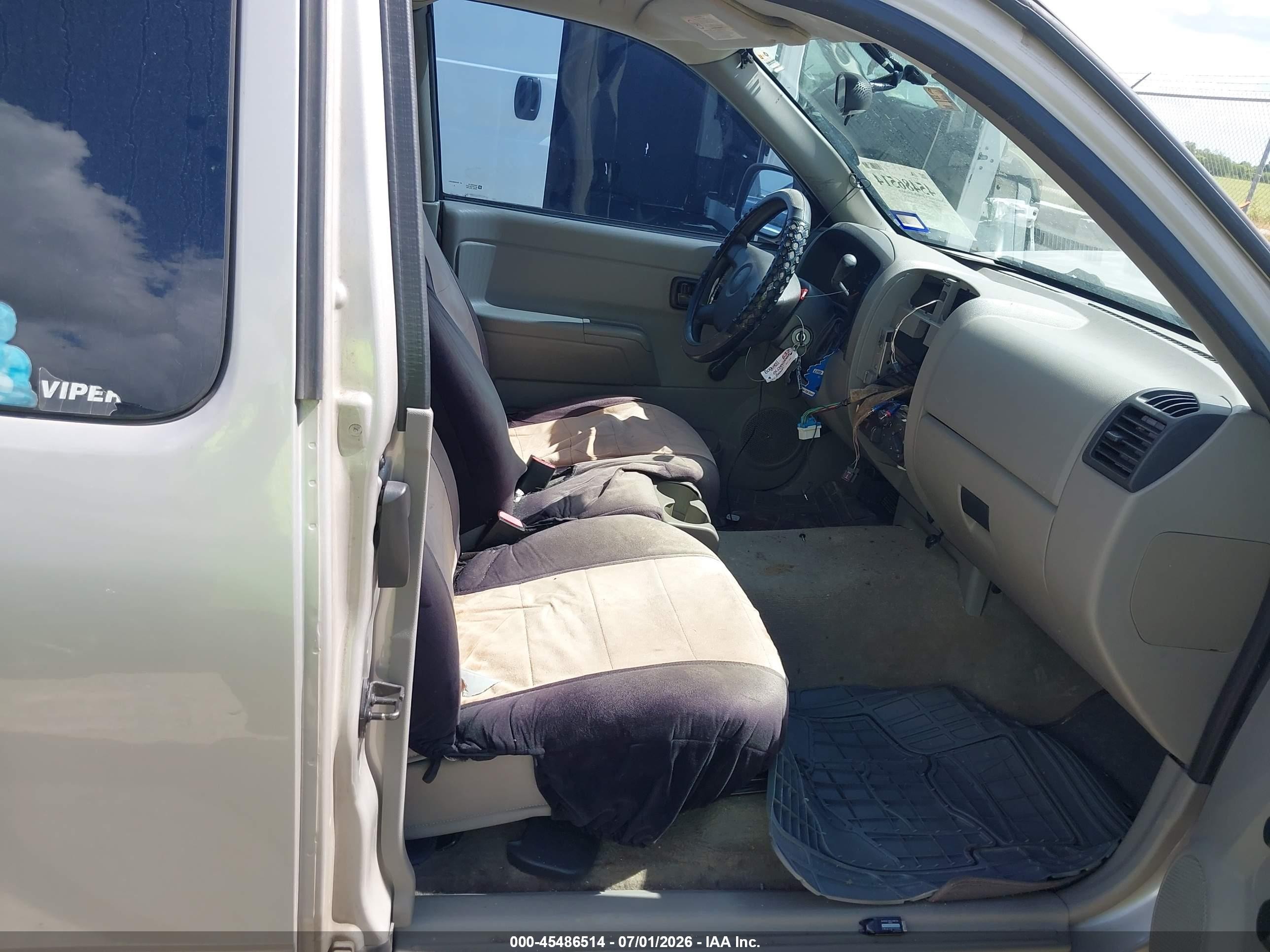 2004 Chevrolet Colorado   Silver vin: 1GCCS198948123003