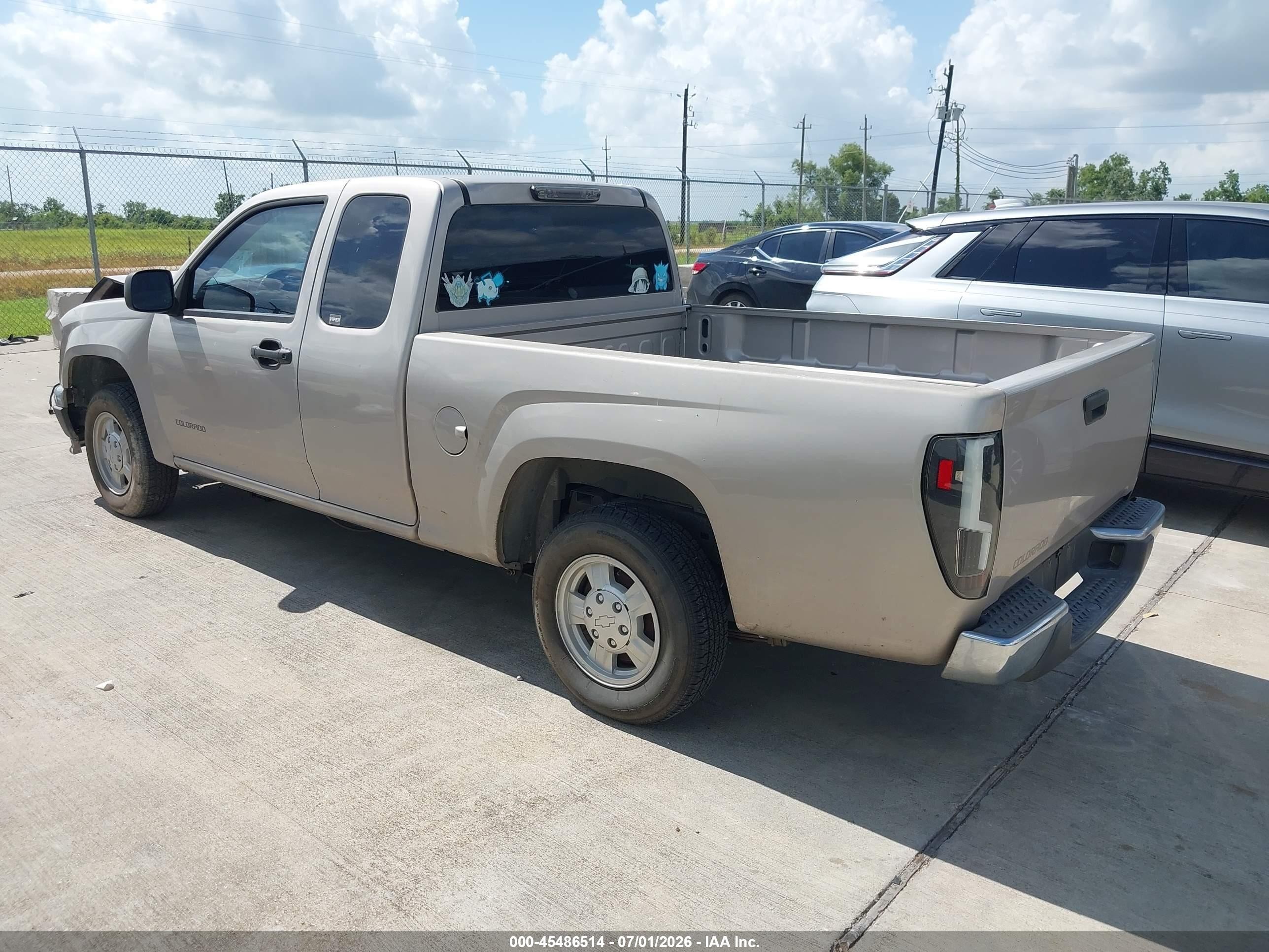 2004 Chevrolet Colorado   Silver vin: 1GCCS198948123003