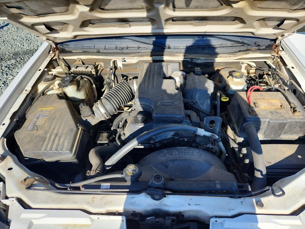 2005 Chevrolet Colorado White vin: 1GCCS198958196566